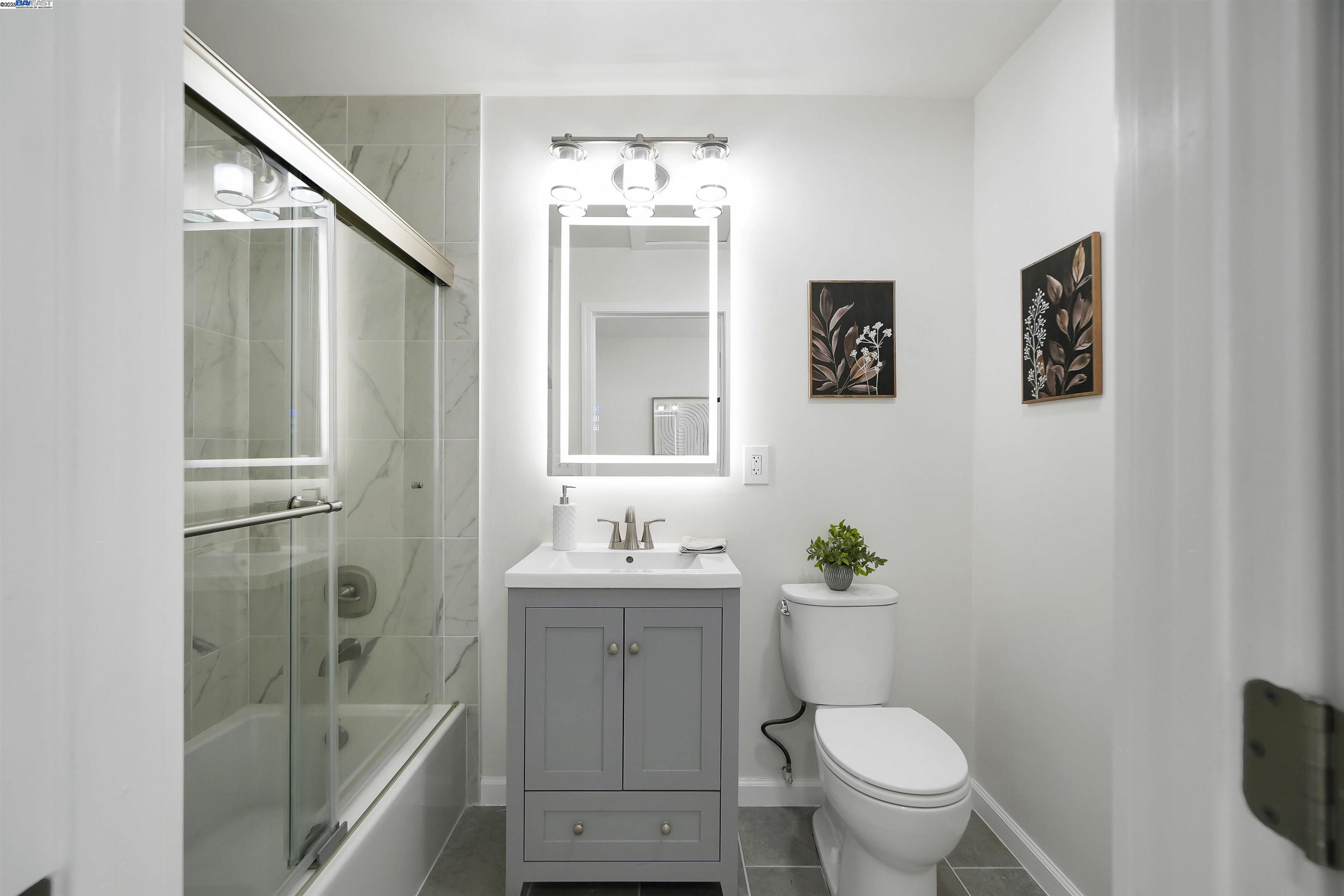 Detail Gallery Image 13 of 59 For 1662 Dorchester Pl, Concord,  CA 94519 - 4 Beds | 3 Baths