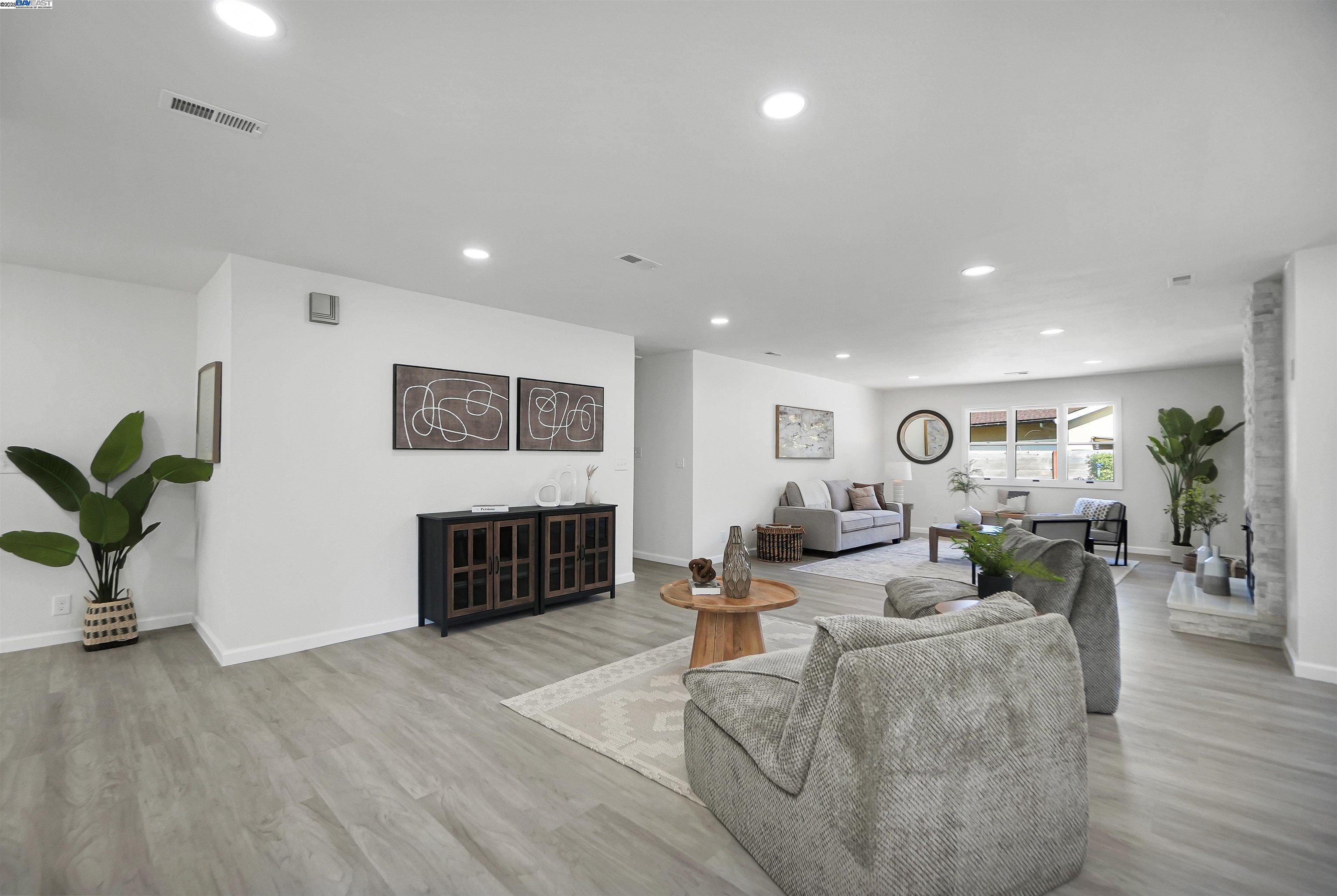 Detail Gallery Image 15 of 59 For 1662 Dorchester Pl, Concord,  CA 94519 - 4 Beds | 3 Baths