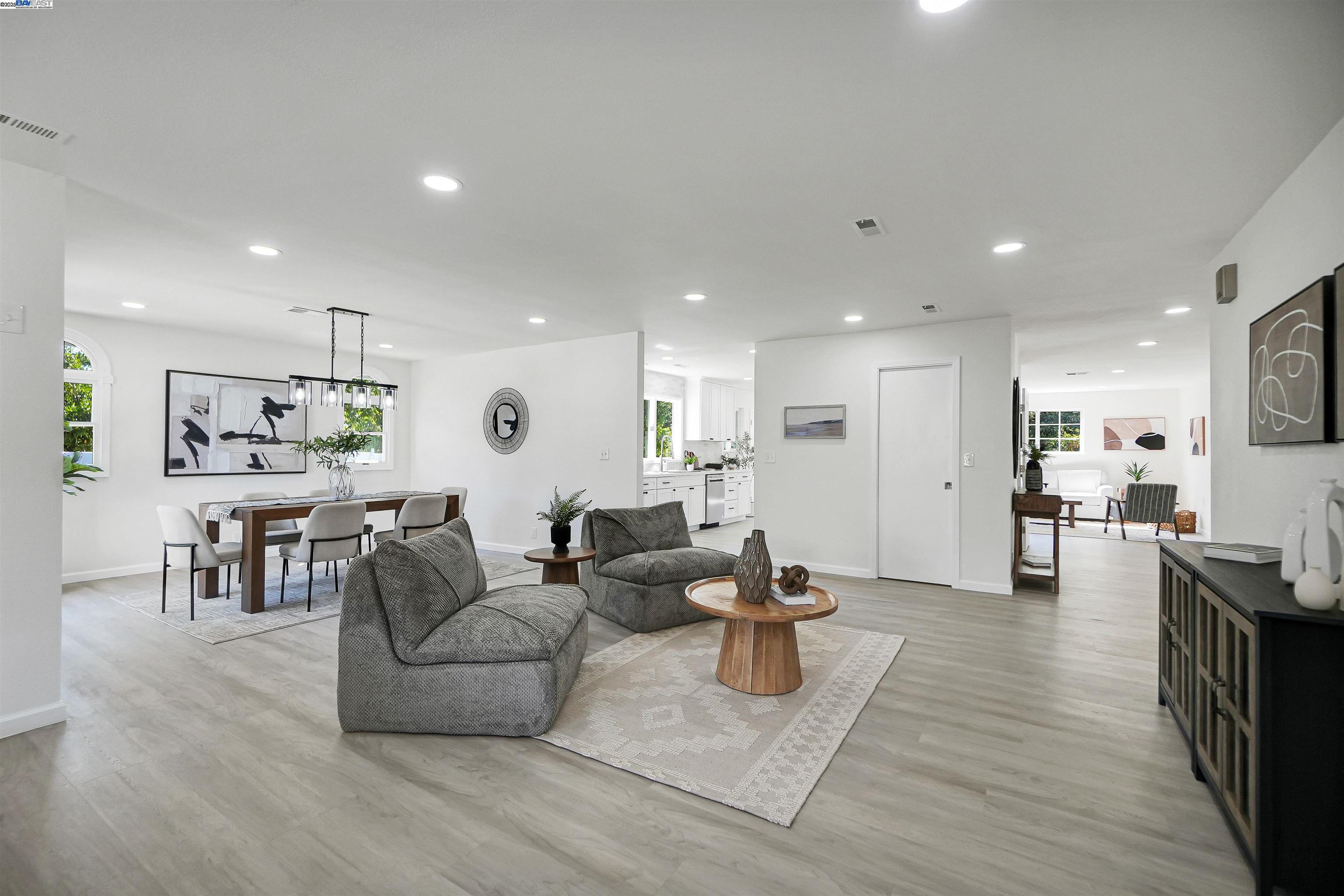 Detail Gallery Image 16 of 59 For 1662 Dorchester Pl, Concord,  CA 94519 - 4 Beds | 3 Baths