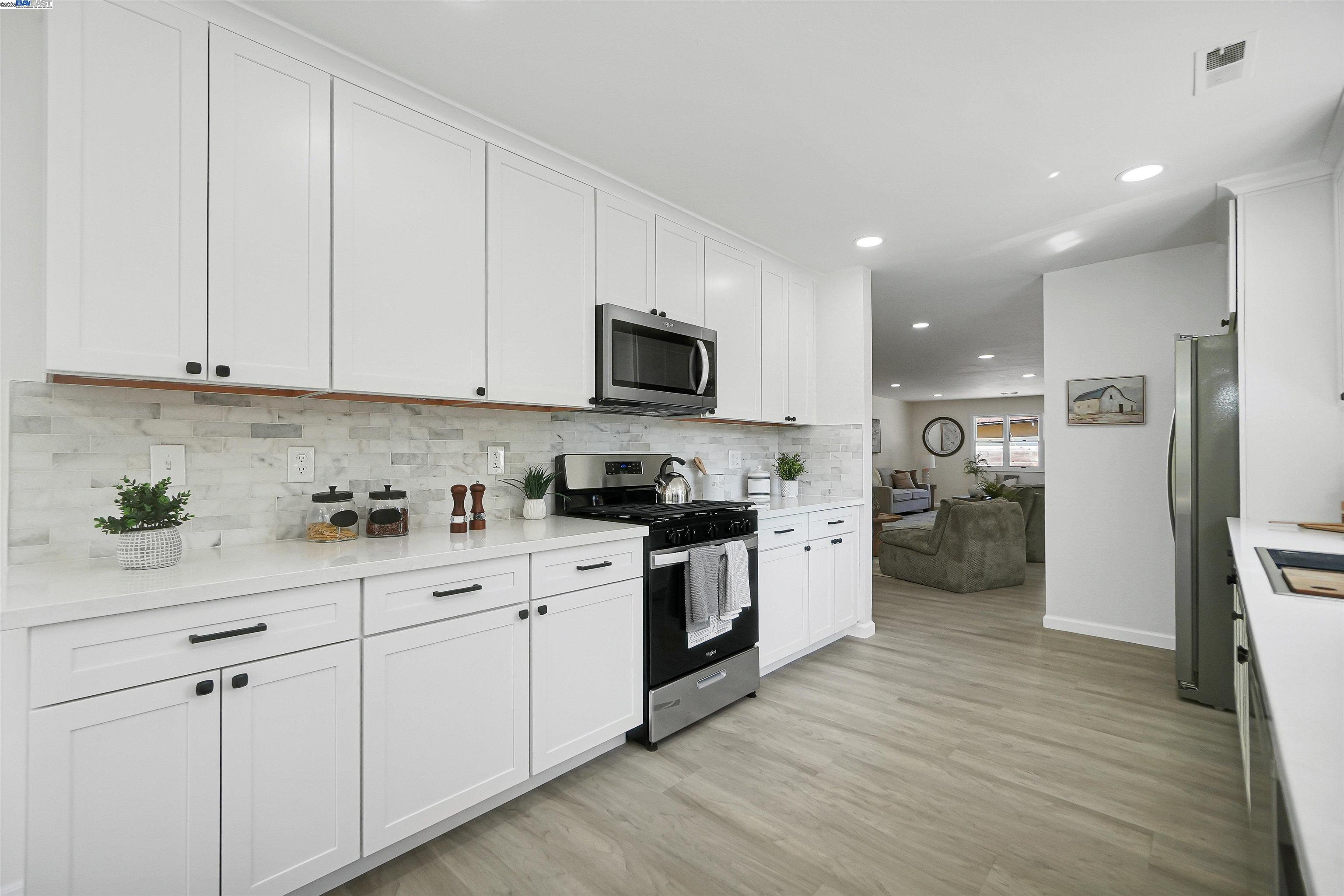 Detail Gallery Image 27 of 59 For 1662 Dorchester Pl, Concord,  CA 94519 - 4 Beds | 3 Baths