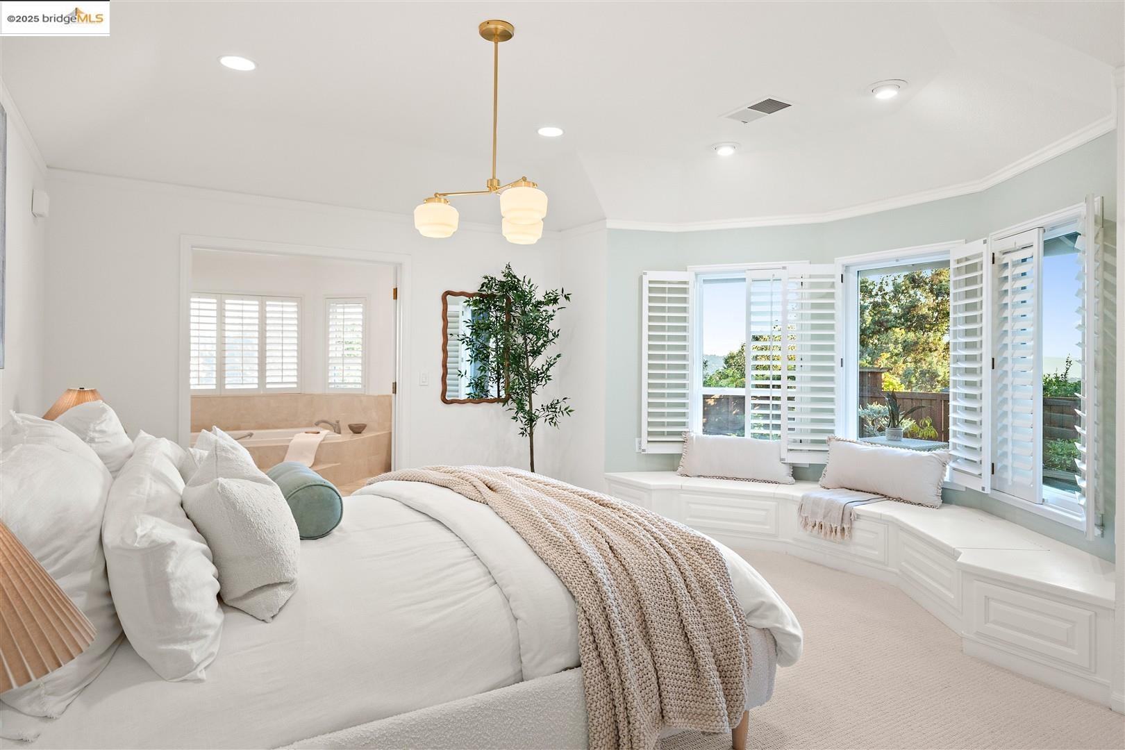 Detail Gallery Image 32 of 57 For 18020 Center St, Castro Valley,  CA 94546 - 3 Beds | 2 Baths