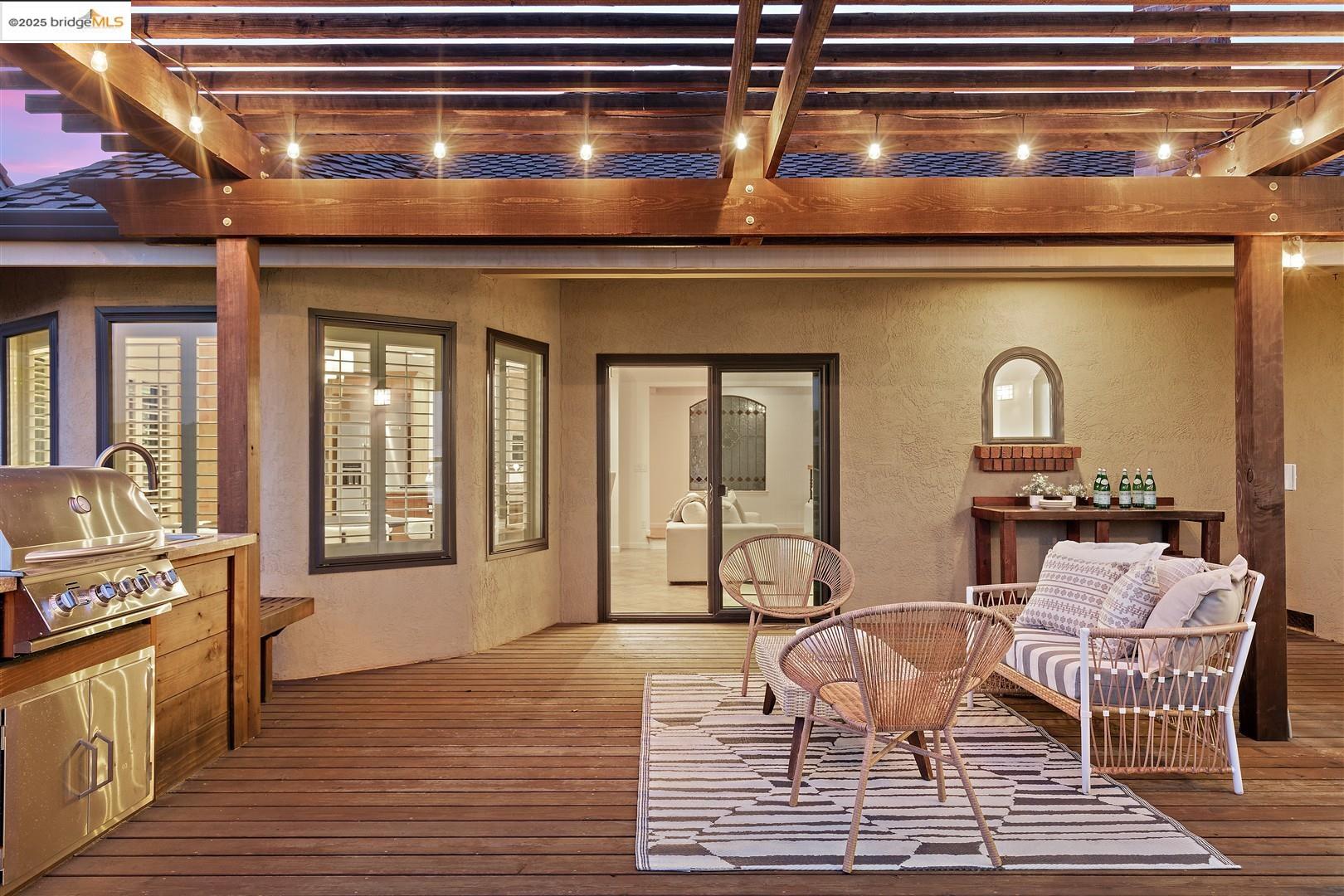 Detail Gallery Image 45 of 57 For 18020 Center St, Castro Valley,  CA 94546 - 3 Beds | 2 Baths