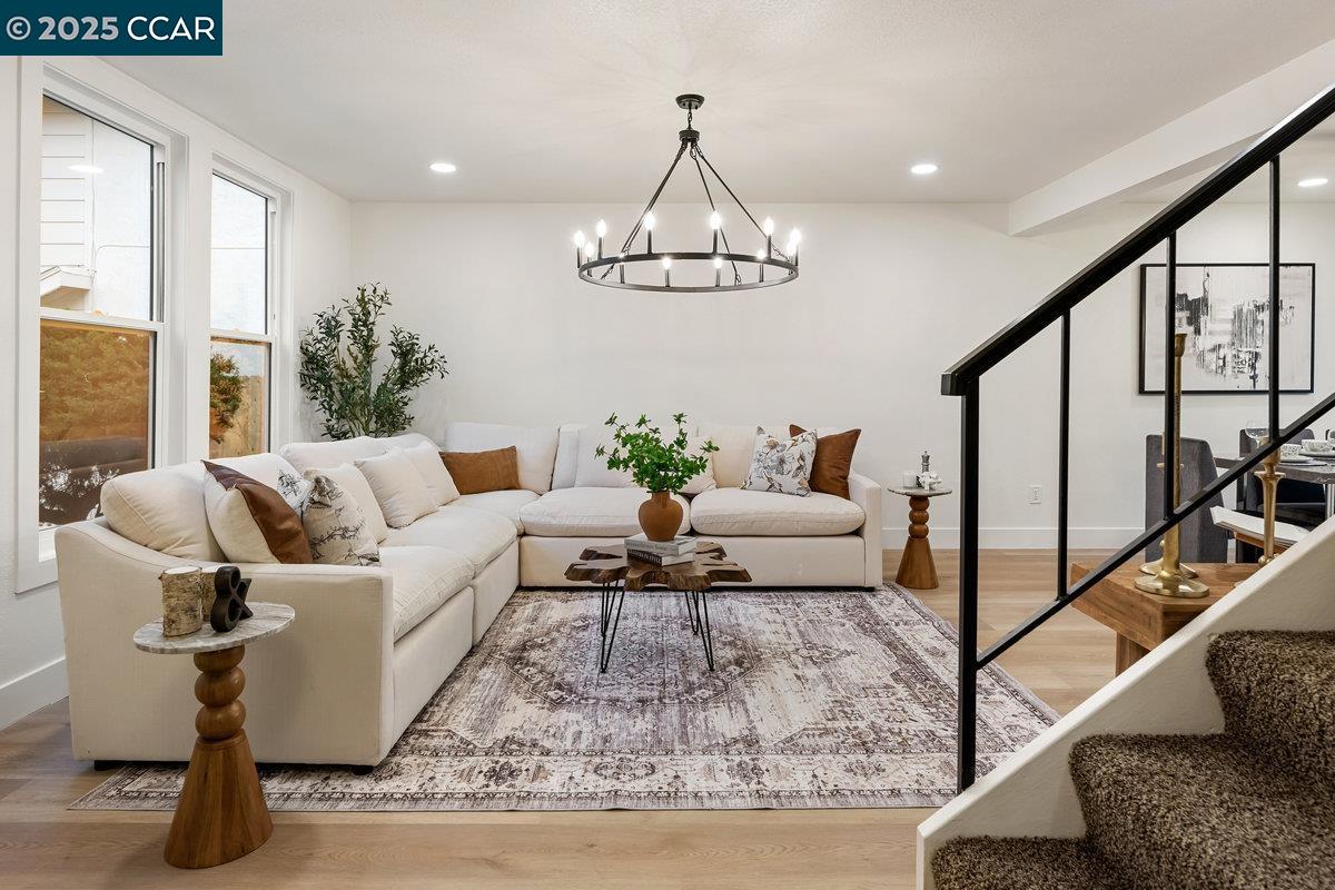 Detail Gallery Image 2 of 36 For 630 Tennis Ln, Tracy,  CA 95376 - 4 Beds | 2/1 Baths