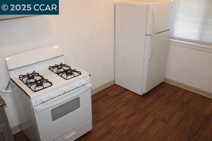 Detail Gallery Image 5 of 15 For 2515 Manchester Ave #2,  San Pablo,  CA 94806 - 2 Beds | 1 Baths