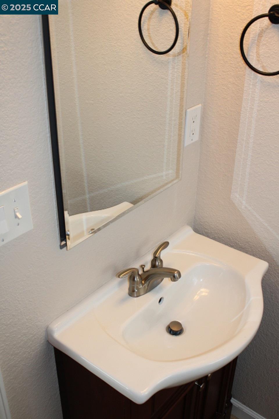Detail Gallery Image 14 of 33 For 6775 Kenilworth Ave, El Cerrito,  CA 94530 - 2 Beds | 2/1 Baths