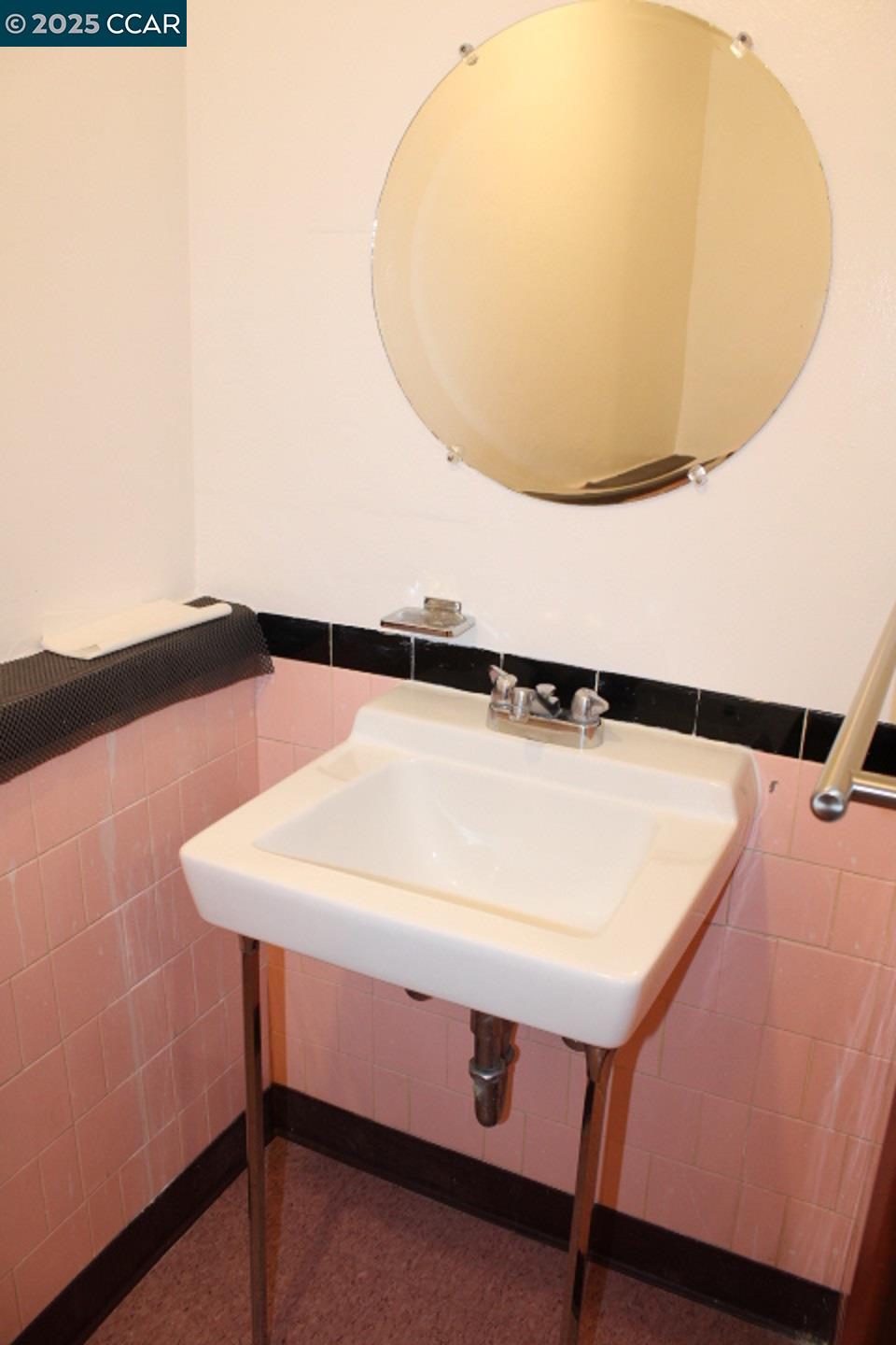 Detail Gallery Image 26 of 33 For 6775 Kenilworth Ave, El Cerrito,  CA 94530 - 2 Beds | 2/1 Baths