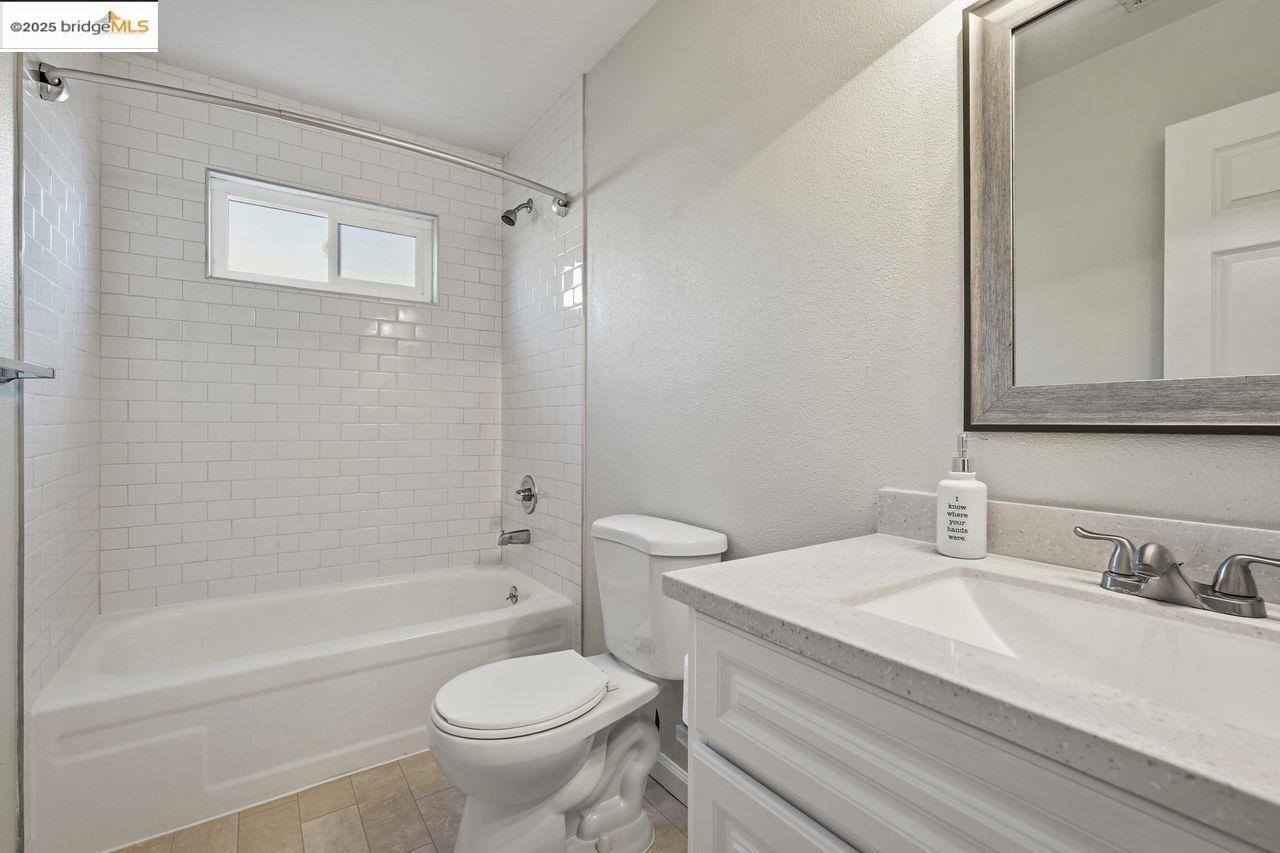 Detail Gallery Image 12 of 29 For 16235 Suzie Q Lane, Lathrop,  CA 95330 - 3 Beds | 2 Baths