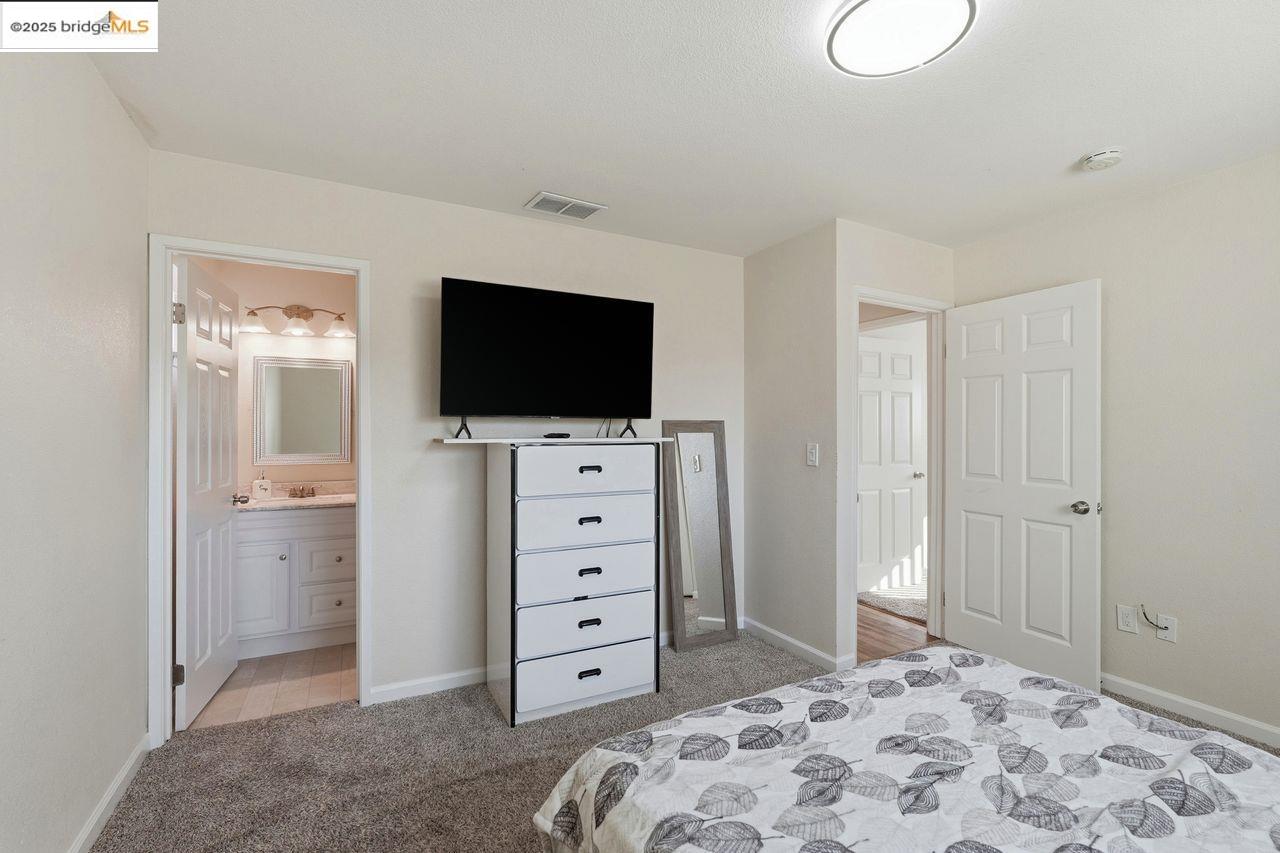 Detail Gallery Image 17 of 29 For 16235 Suzie Q Lane, Lathrop,  CA 95330 - 3 Beds | 2 Baths