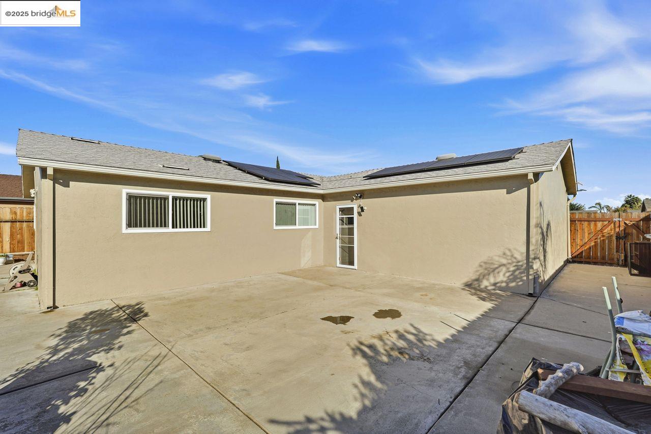 Detail Gallery Image 20 of 29 For 16235 Suzie Q Lane, Lathrop,  CA 95330 - 3 Beds | 2 Baths