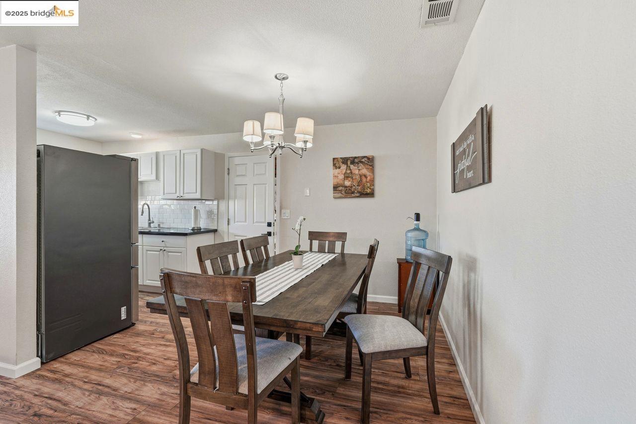 Detail Gallery Image 6 of 29 For 16235 Suzie Q Lane, Lathrop,  CA 95330 - 3 Beds | 2 Baths