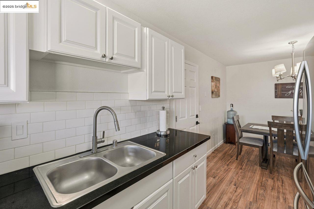 Detail Gallery Image 9 of 29 For 16235 Suzie Q Lane, Lathrop,  CA 95330 - 3 Beds | 2 Baths