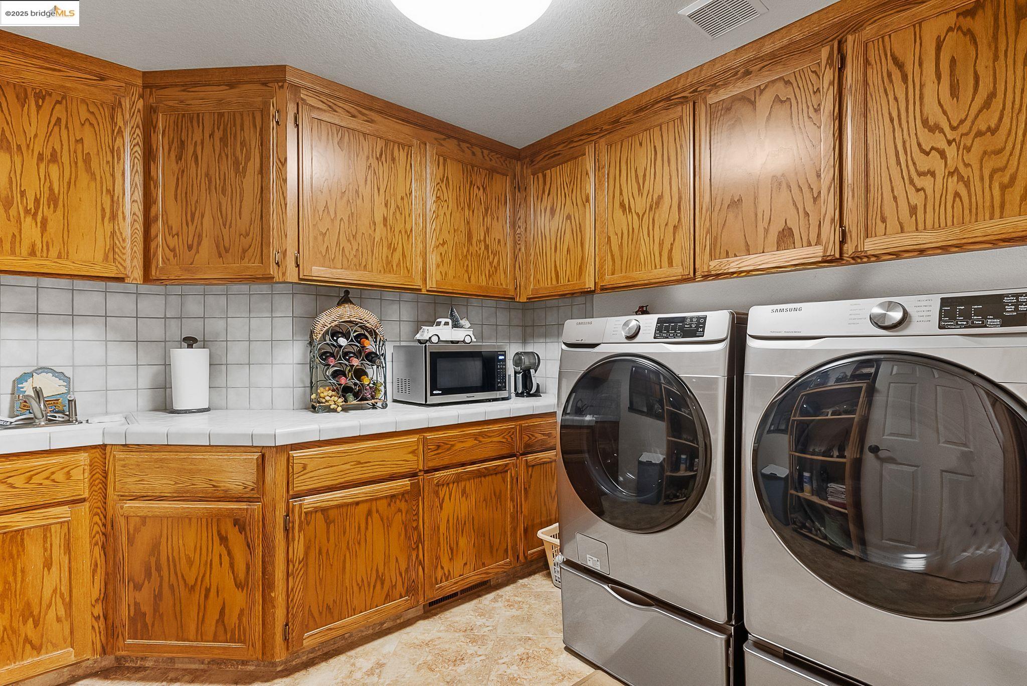 Detail Gallery Image 28 of 41 For 4210 Driftwood Pl, Discovery Bay,  CA 94505 - 4 Beds | 3 Baths