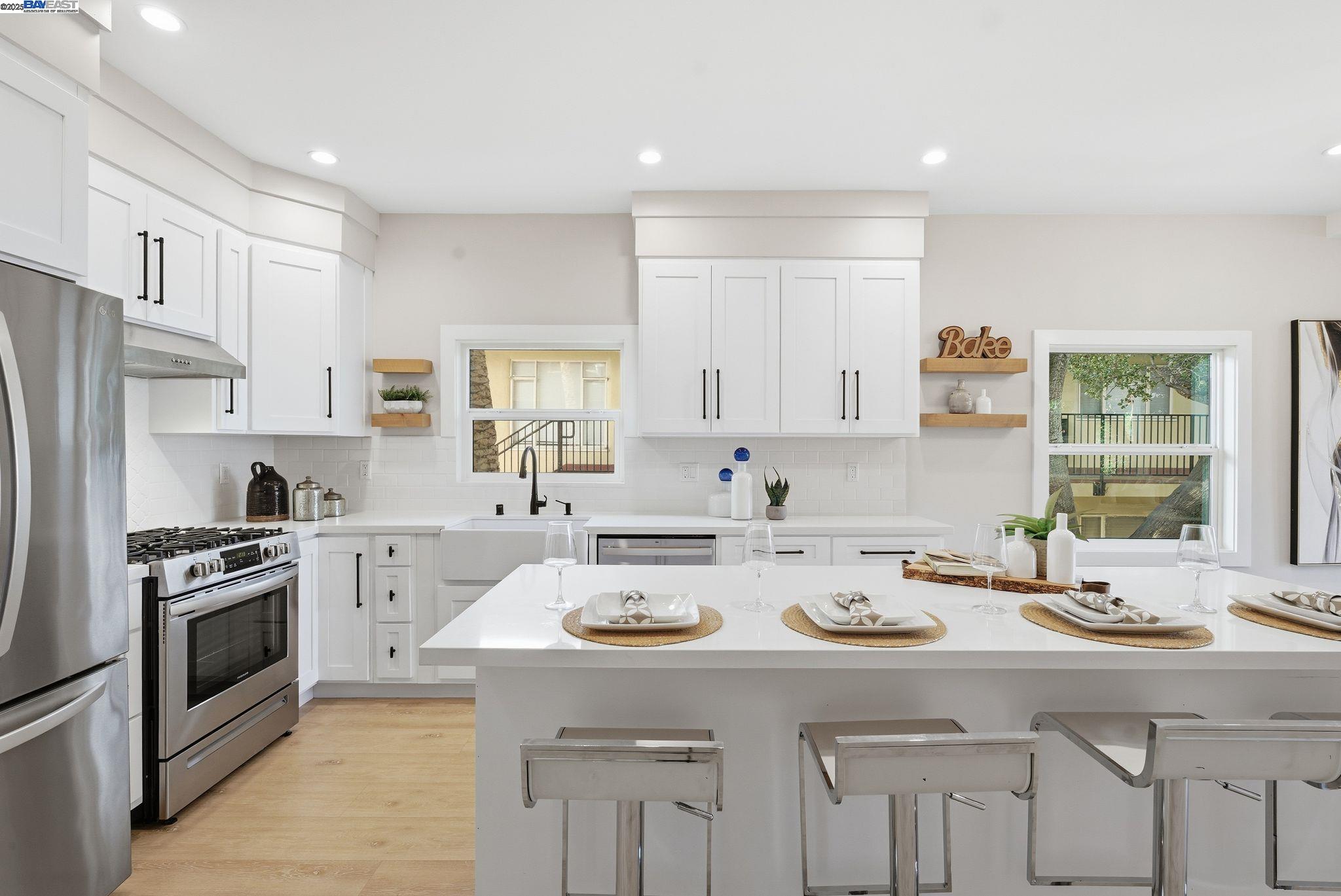 Detail Gallery Image 12 of 60 For 335 Hanover Ave, Oakland,  CA 94606 - – Beds | – Baths