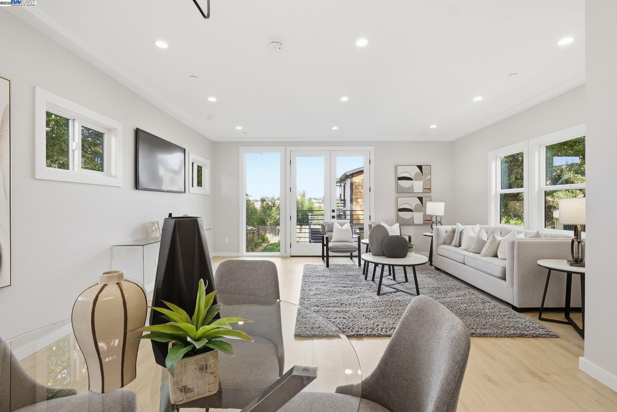 Detail Gallery Image 15 of 60 For 335 Hanover Ave, Oakland,  CA 94606 - – Beds | – Baths