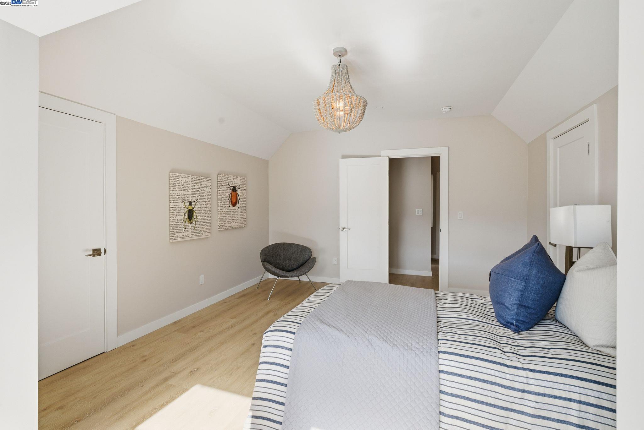 Detail Gallery Image 17 of 60 For 335 Hanover Ave, Oakland,  CA 94606 - – Beds | – Baths