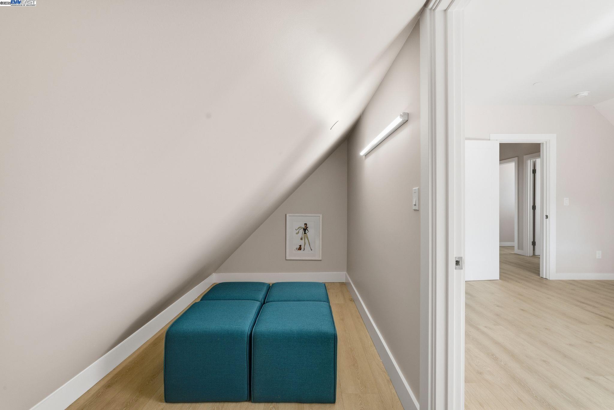 Detail Gallery Image 18 of 60 For 335 Hanover Ave, Oakland,  CA 94606 - – Beds | – Baths