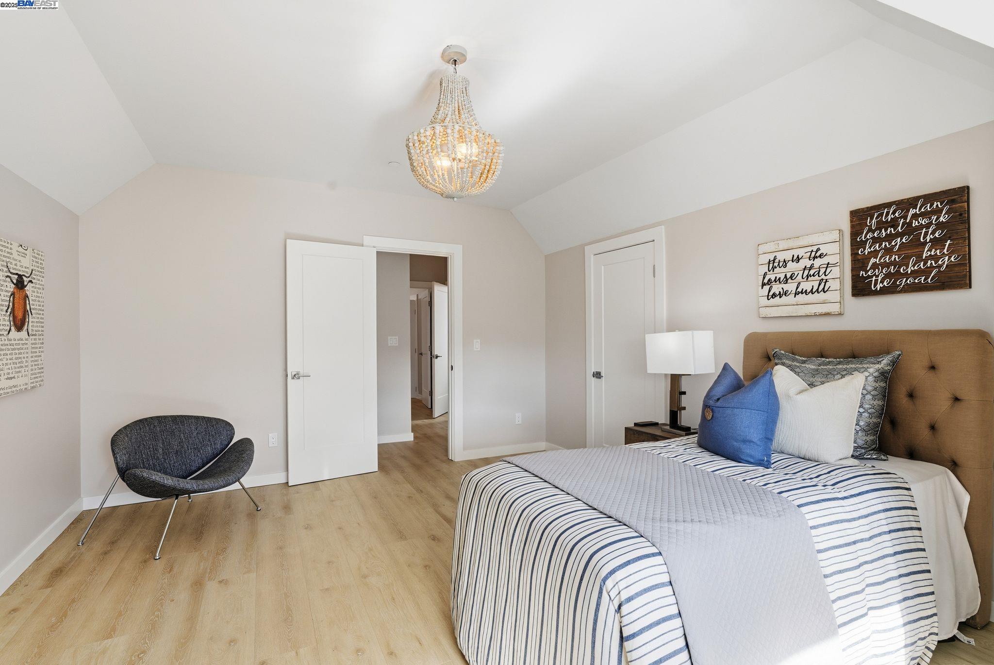 Detail Gallery Image 31 of 60 For 335 Hanover Ave, Oakland,  CA 94606 - – Beds | – Baths