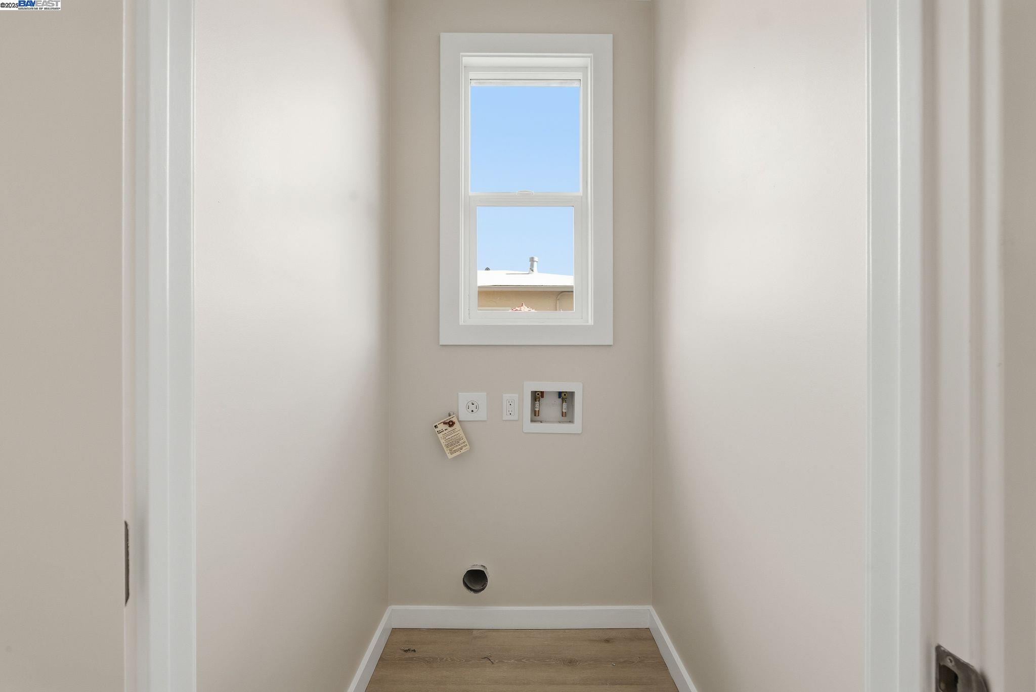 Detail Gallery Image 36 of 60 For 335 Hanover Ave, Oakland,  CA 94606 - – Beds | – Baths