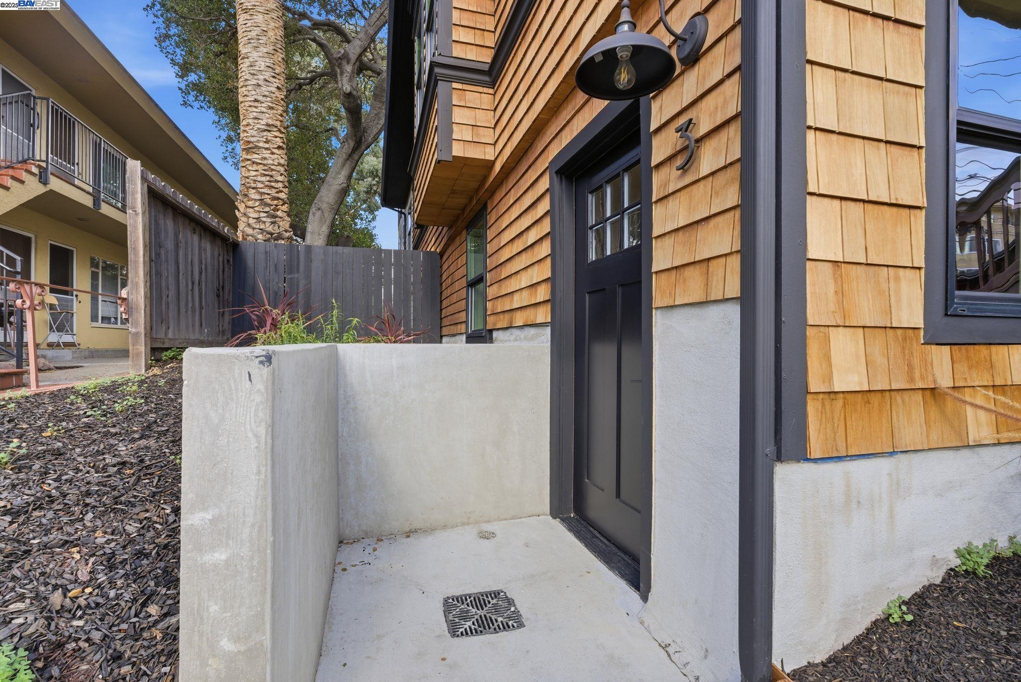 Detail Gallery Image 37 of 60 For 335 Hanover Ave, Oakland,  CA 94606 - – Beds | – Baths