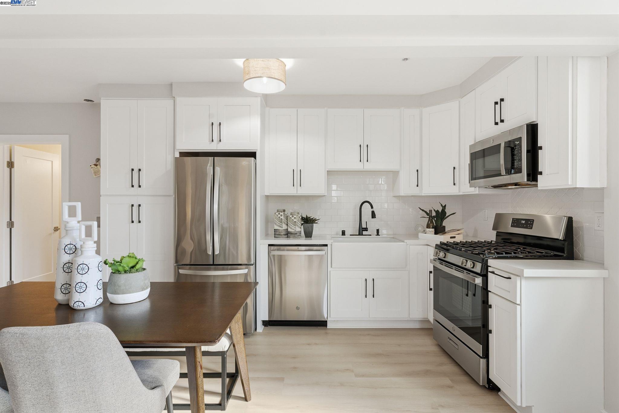 Detail Gallery Image 40 of 60 For 335 Hanover Ave, Oakland,  CA 94606 - – Beds | – Baths