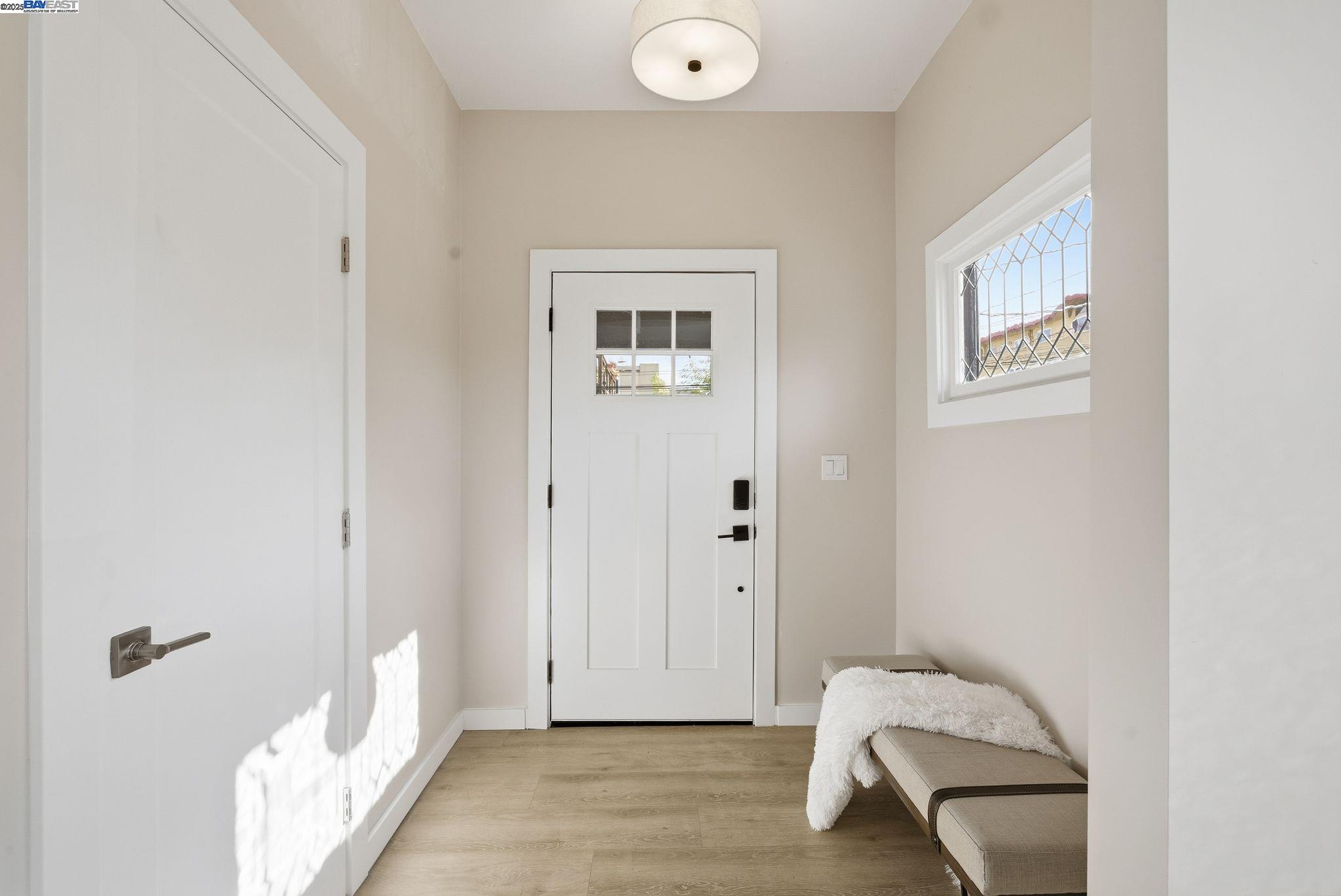 Detail Gallery Image 6 of 60 For 335 Hanover Ave, Oakland,  CA 94606 - – Beds | – Baths