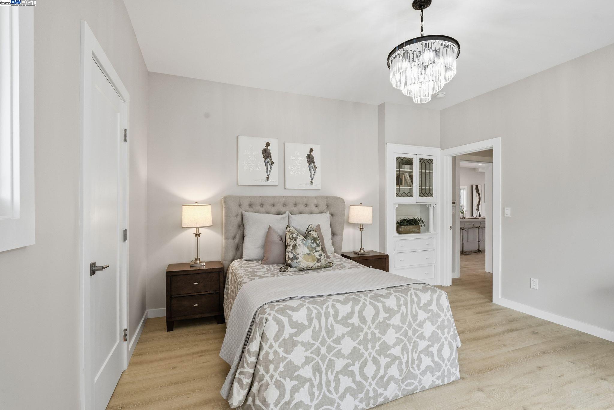 Detail Gallery Image 9 of 60 For 335 Hanover Ave, Oakland,  CA 94606 - – Beds | – Baths