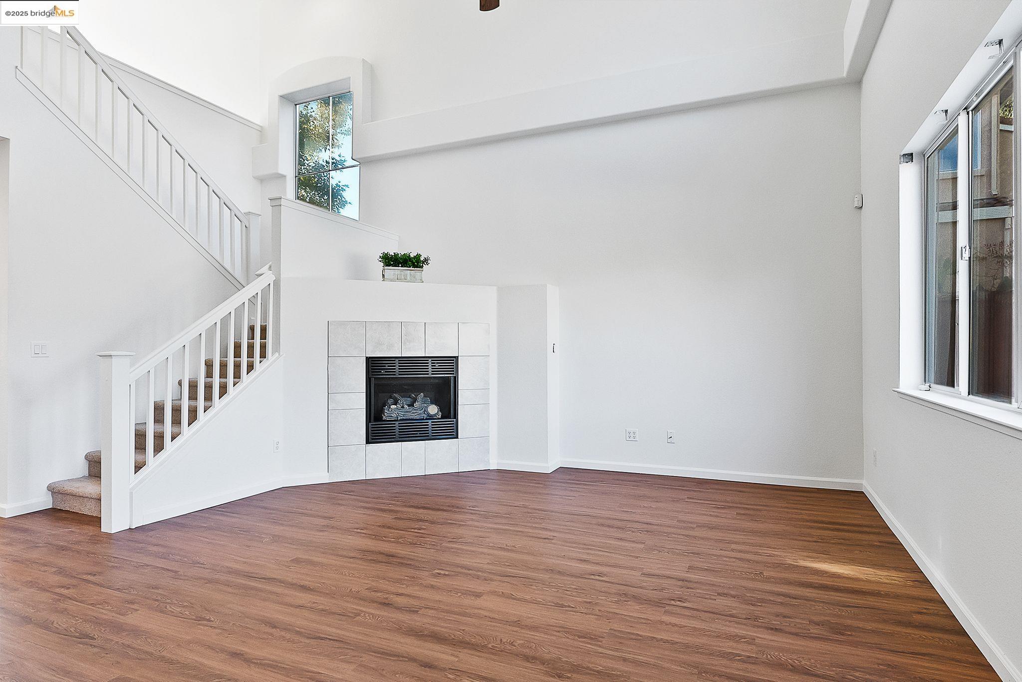 Detail Gallery Image 8 of 36 For 1879 Mount Conness Way, Antioch,  CA 94531 - 5 Beds | 3 Baths