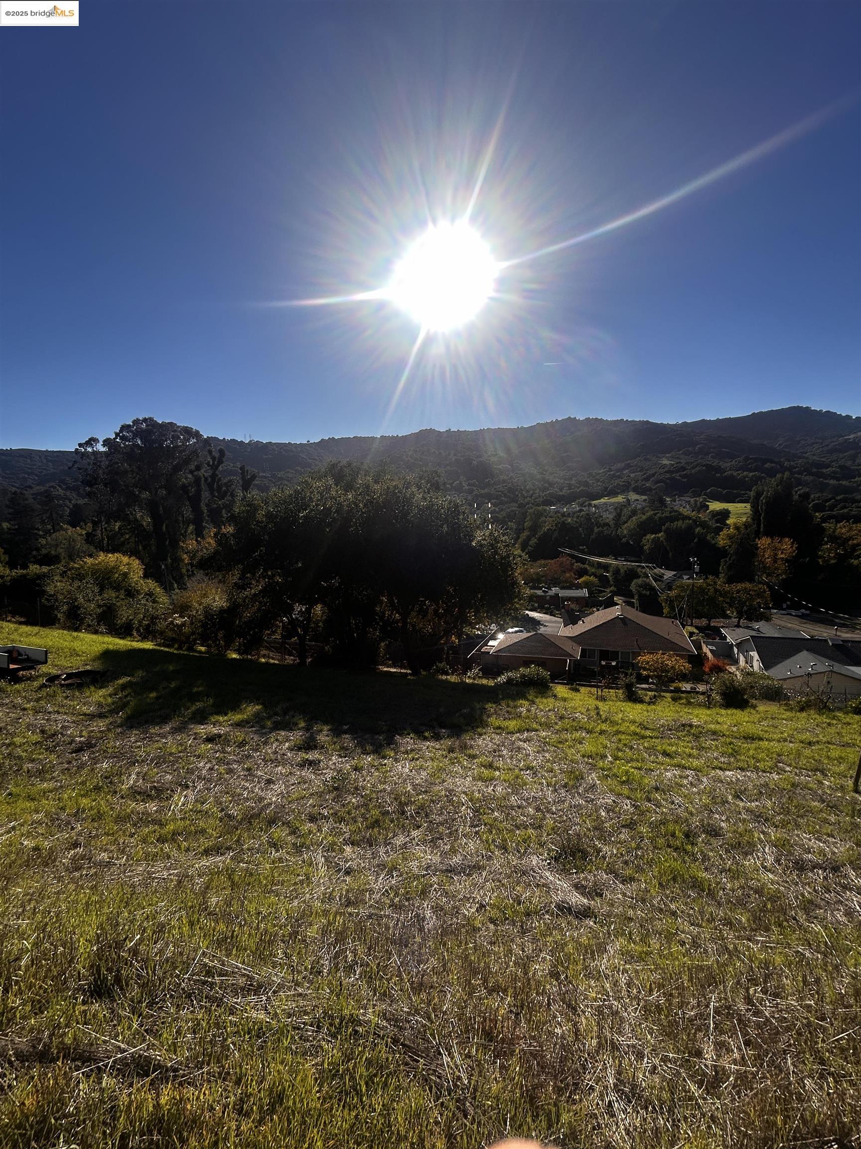 Detail Gallery Image 4 of 13 For 7 Abbey Ln, El Sobrante,  CA 94803 - – Beds | – Baths