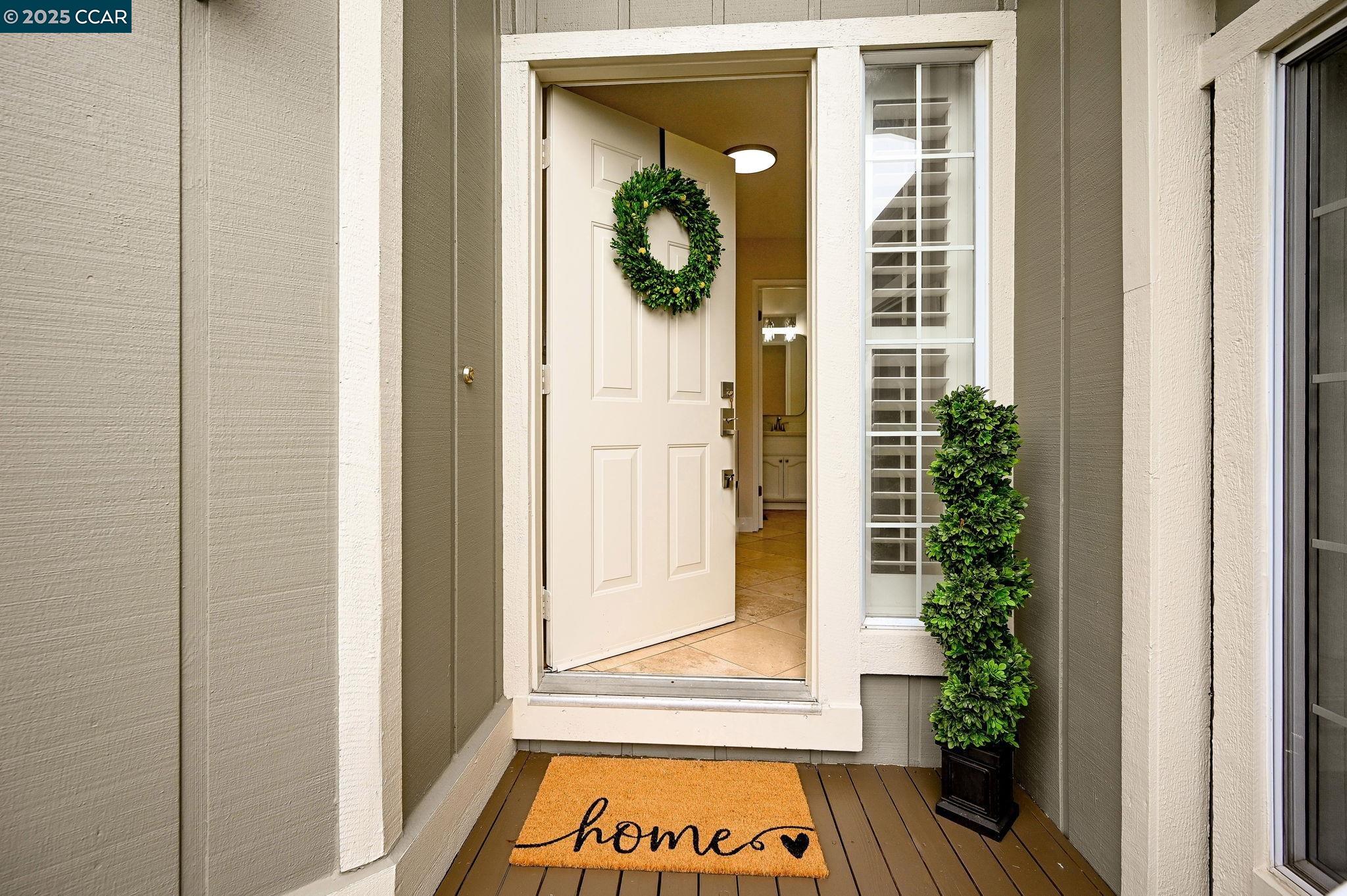 Detail Gallery Image 3 of 33 For 316 Mercury Way, Pleasant Hill,  CA 94523 - 4 Beds | 3/1 Baths