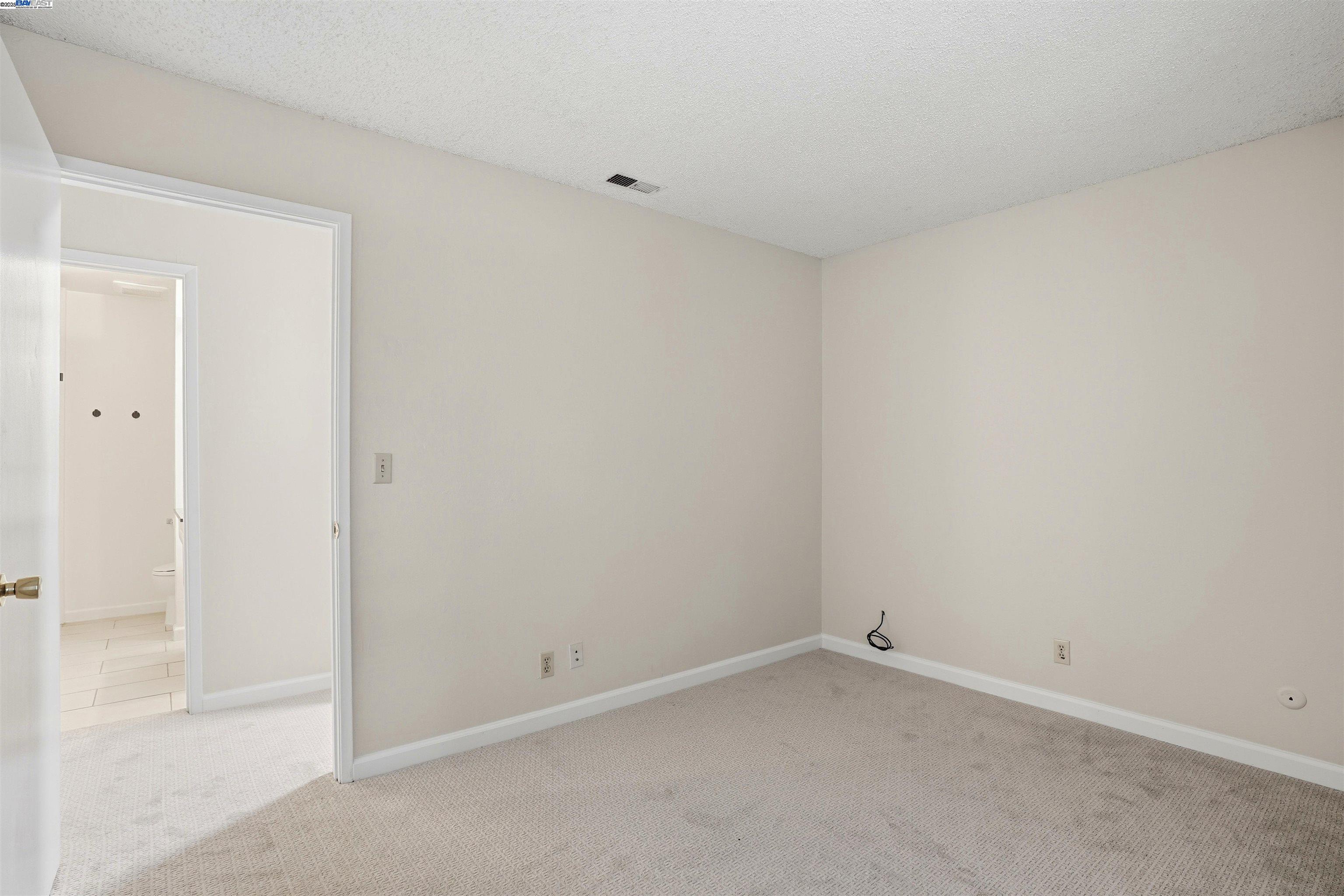 Detail Gallery Image 19 of 29 For 1930 Camino Verde a,  Walnut Creek,  CA 94597 - 3 Beds | 2 Baths