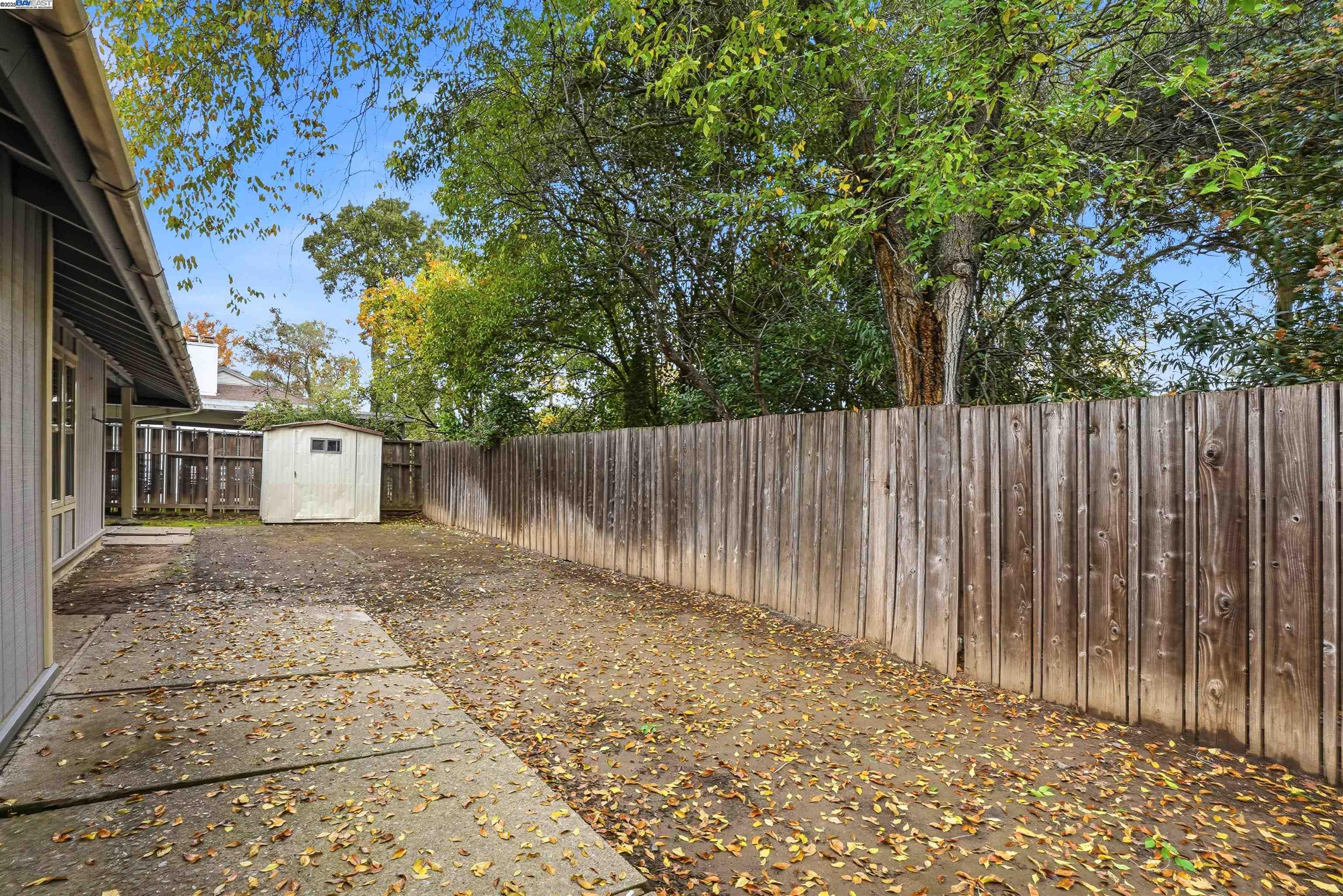 Detail Gallery Image 29 of 29 For 1930 Camino Verde a,  Walnut Creek,  CA 94597 - 3 Beds | 2 Baths