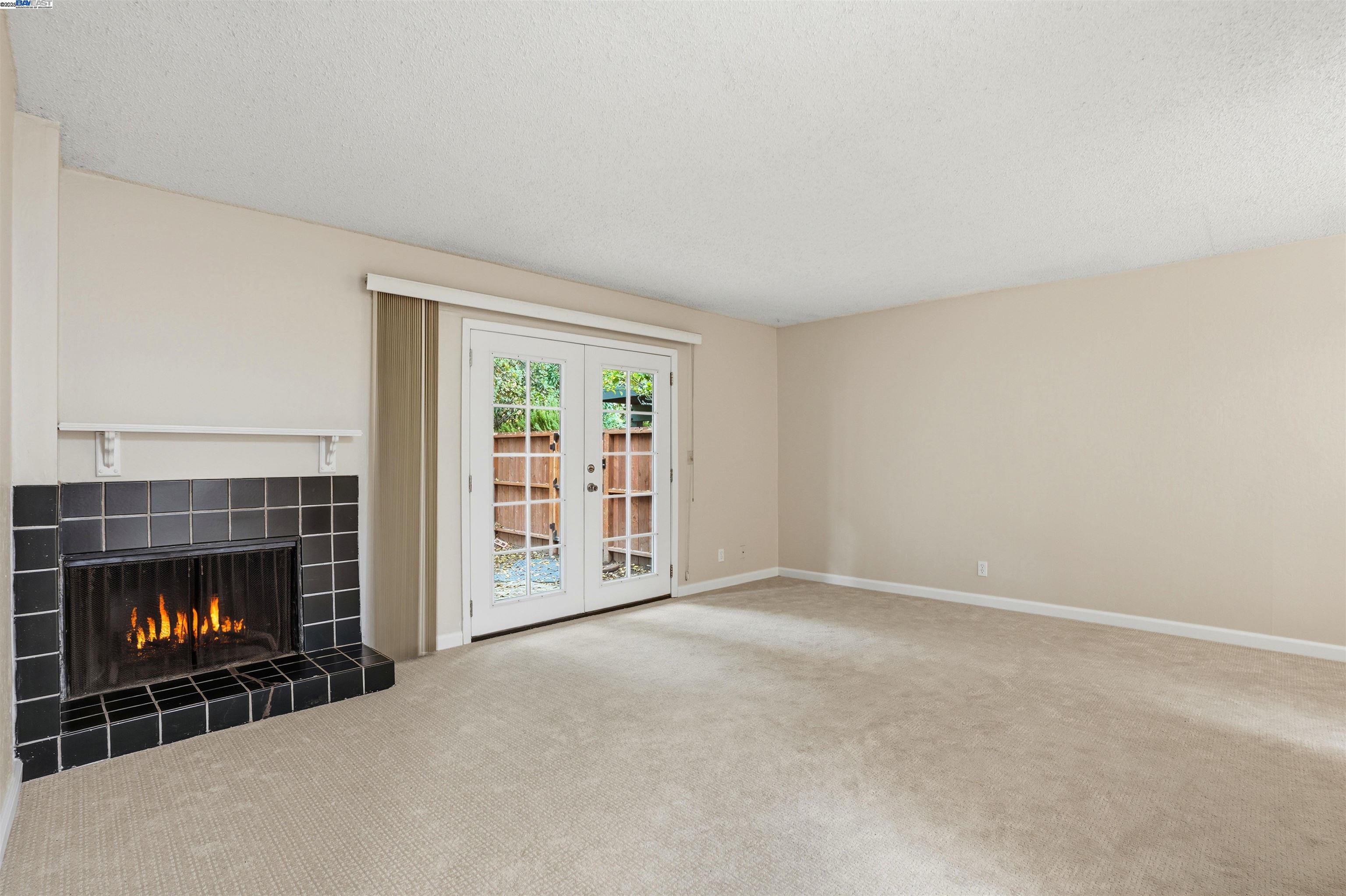 Detail Gallery Image 4 of 29 For 1930 Camino Verde a,  Walnut Creek,  CA 94597 - 3 Beds | 2 Baths