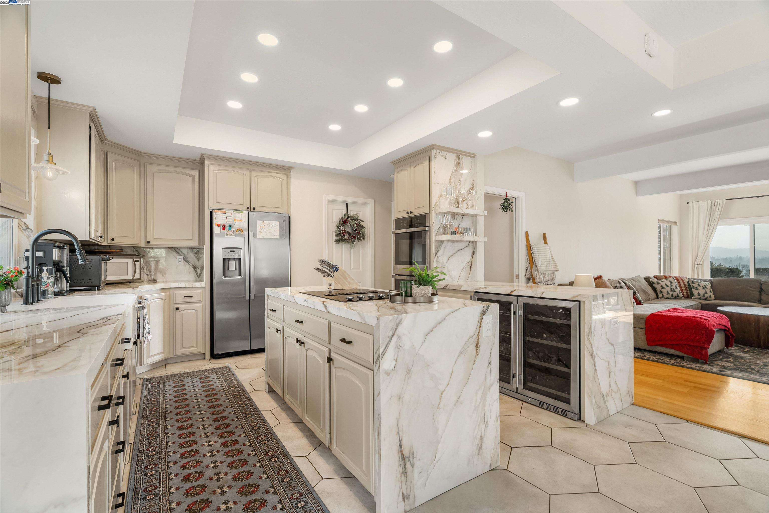 Detail Gallery Image 47 of 60 For 822 Navaronne Wy, Concord,  CA 94518-2173 - 6 Beds | 4 Baths