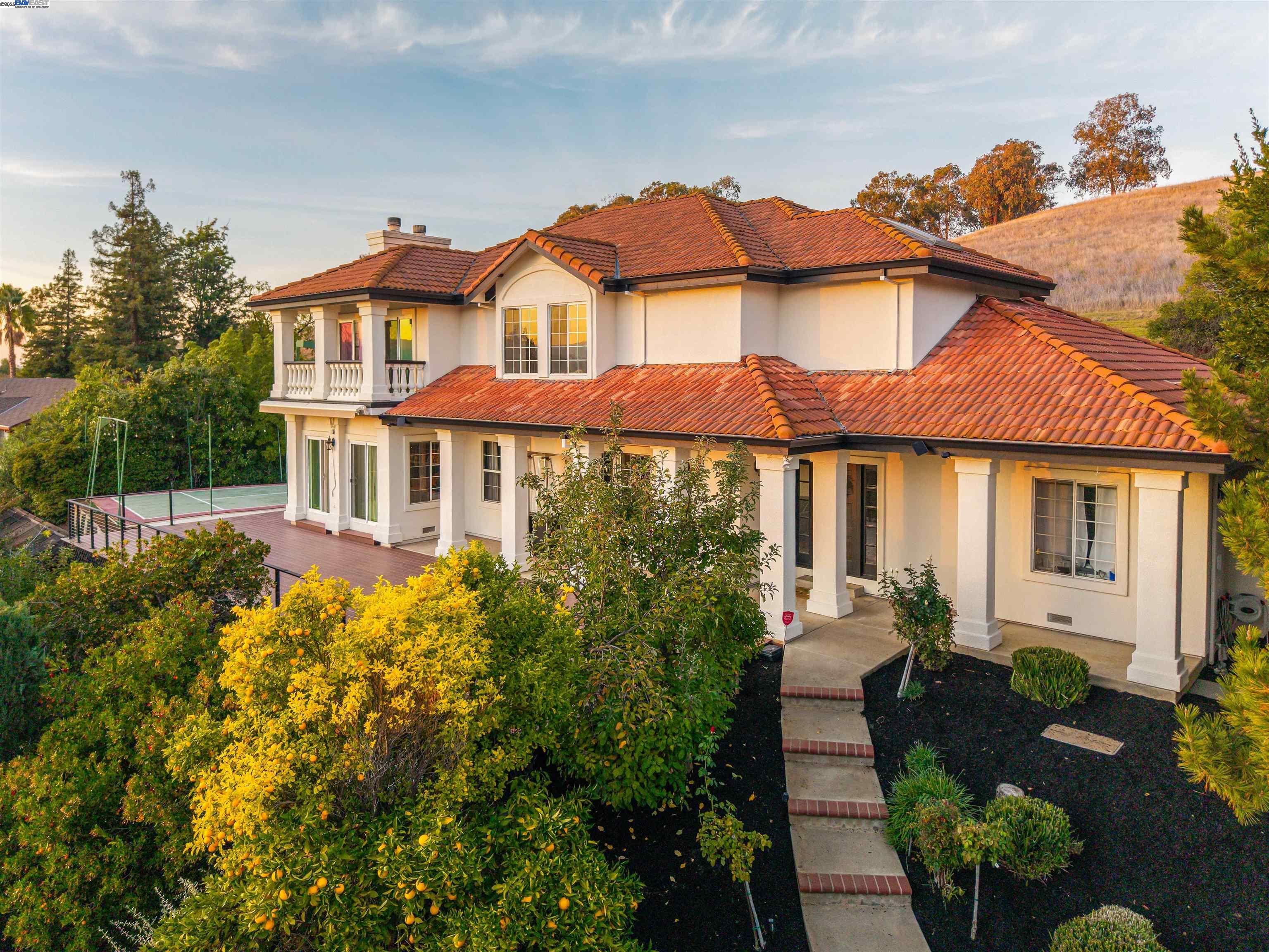 Detail Gallery Image 50 of 60 For 822 Navaronne Wy, Concord,  CA 94518-2173 - 6 Beds | 4 Baths