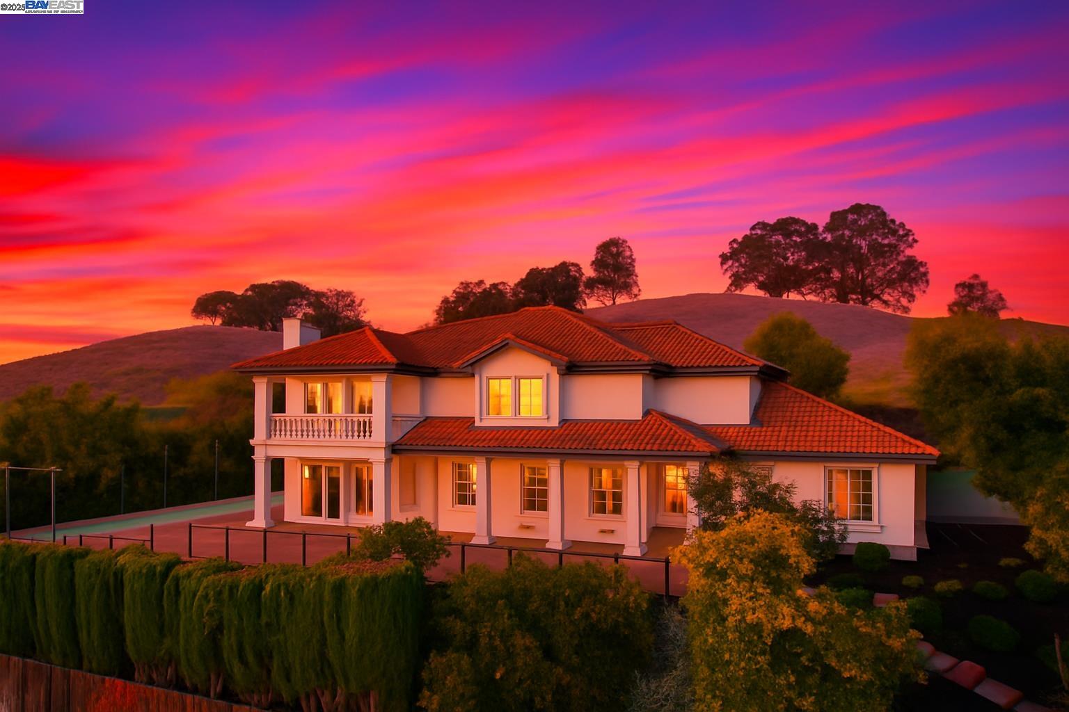 Detail Gallery Image 51 of 60 For 822 Navaronne Wy, Concord,  CA 94518-2173 - 6 Beds | 4 Baths