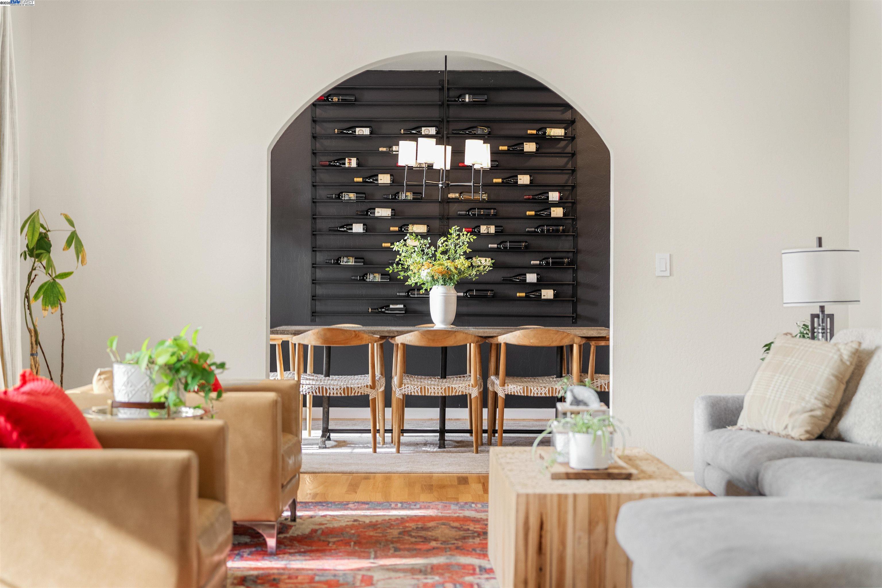 Detail Gallery Image 7 of 60 For 822 Navaronne Wy, Concord,  CA 94518-2173 - 6 Beds | 4 Baths