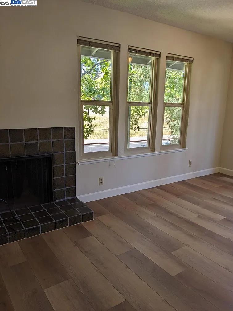 Detail Gallery Image 7 of 11 For 1930 Camino Verde #D,  Walnut Creek,  CA 94597 - 2 Beds | 1 Baths