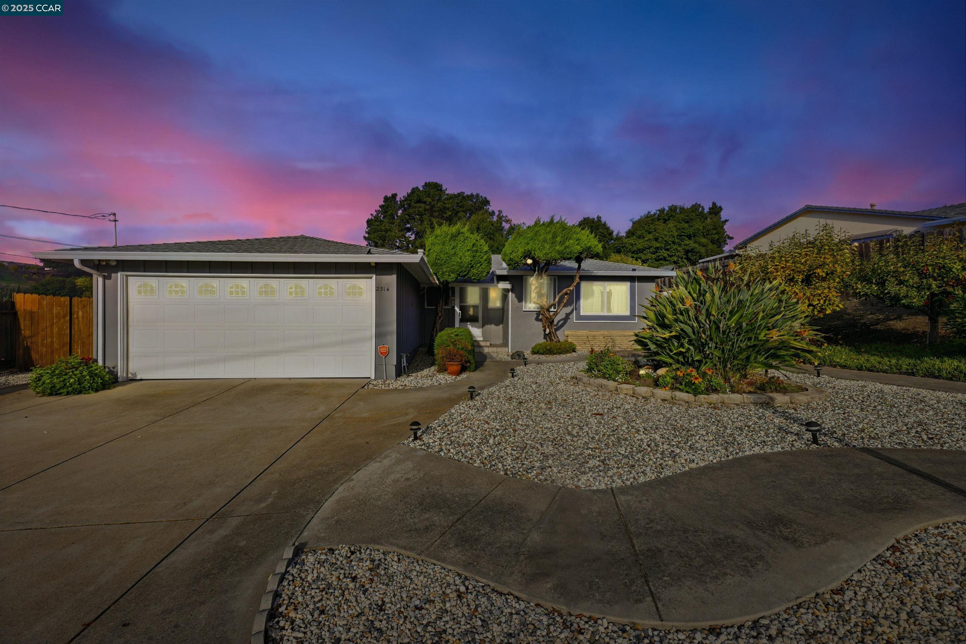 Detail Gallery Image 5 of 42 For 2314 Mahan Way, San Pablo,  CA 94806-1631 - 3 Beds | 2 Baths