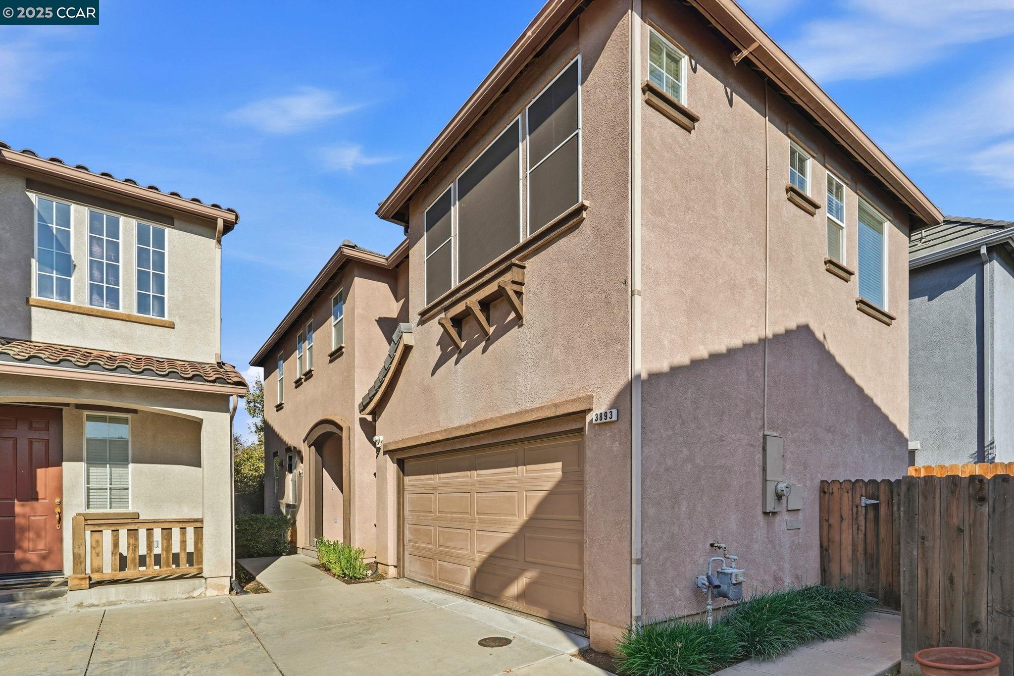 Detail Gallery Image 1 of 38 For 3893 Purple Finch Ln, Modesto,  CA 95355 - 3 Beds | 2/1 Baths