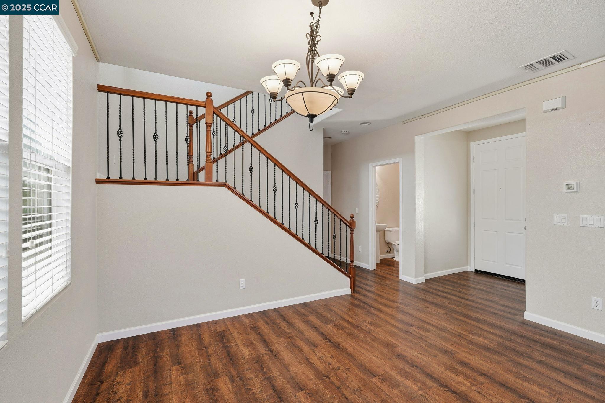 Detail Gallery Image 16 of 38 For 3893 Purple Finch Ln, Modesto,  CA 95355 - 3 Beds | 2/1 Baths