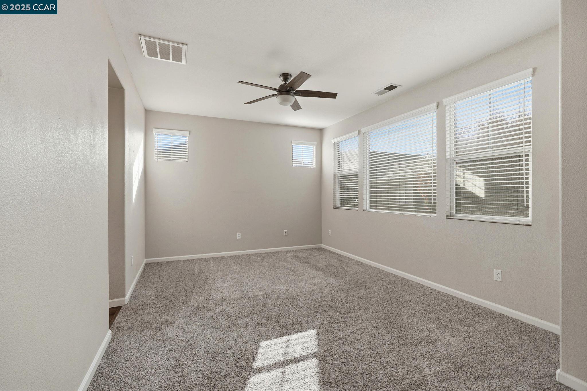 Detail Gallery Image 19 of 38 For 3893 Purple Finch Ln, Modesto,  CA 95355 - 3 Beds | 2/1 Baths