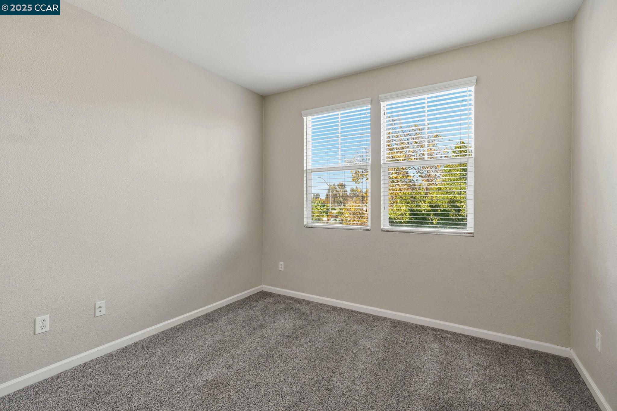 Detail Gallery Image 31 of 38 For 3893 Purple Finch Ln, Modesto,  CA 95355 - 3 Beds | 2/1 Baths