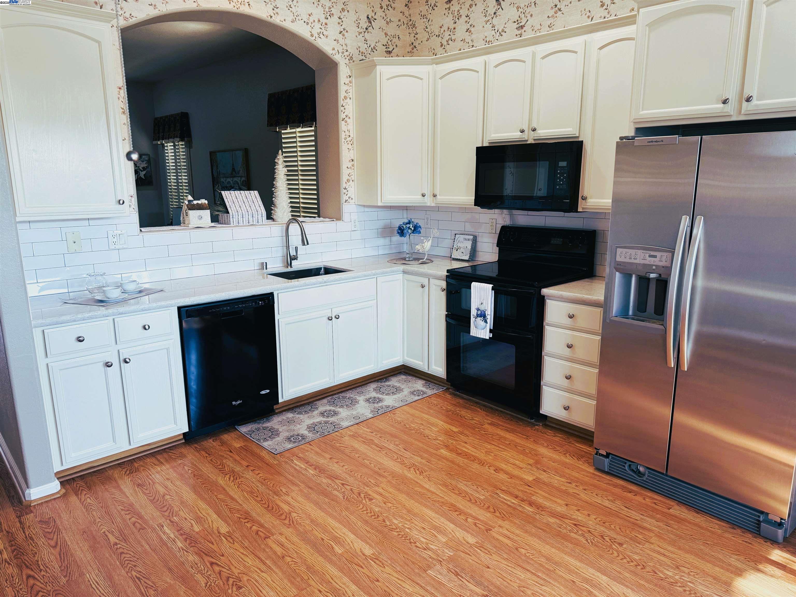 Detail Gallery Image 5 of 20 For 1349 Table Mountain Dr, Oakdale,  CA 95361 - 2 Beds | 2 Baths