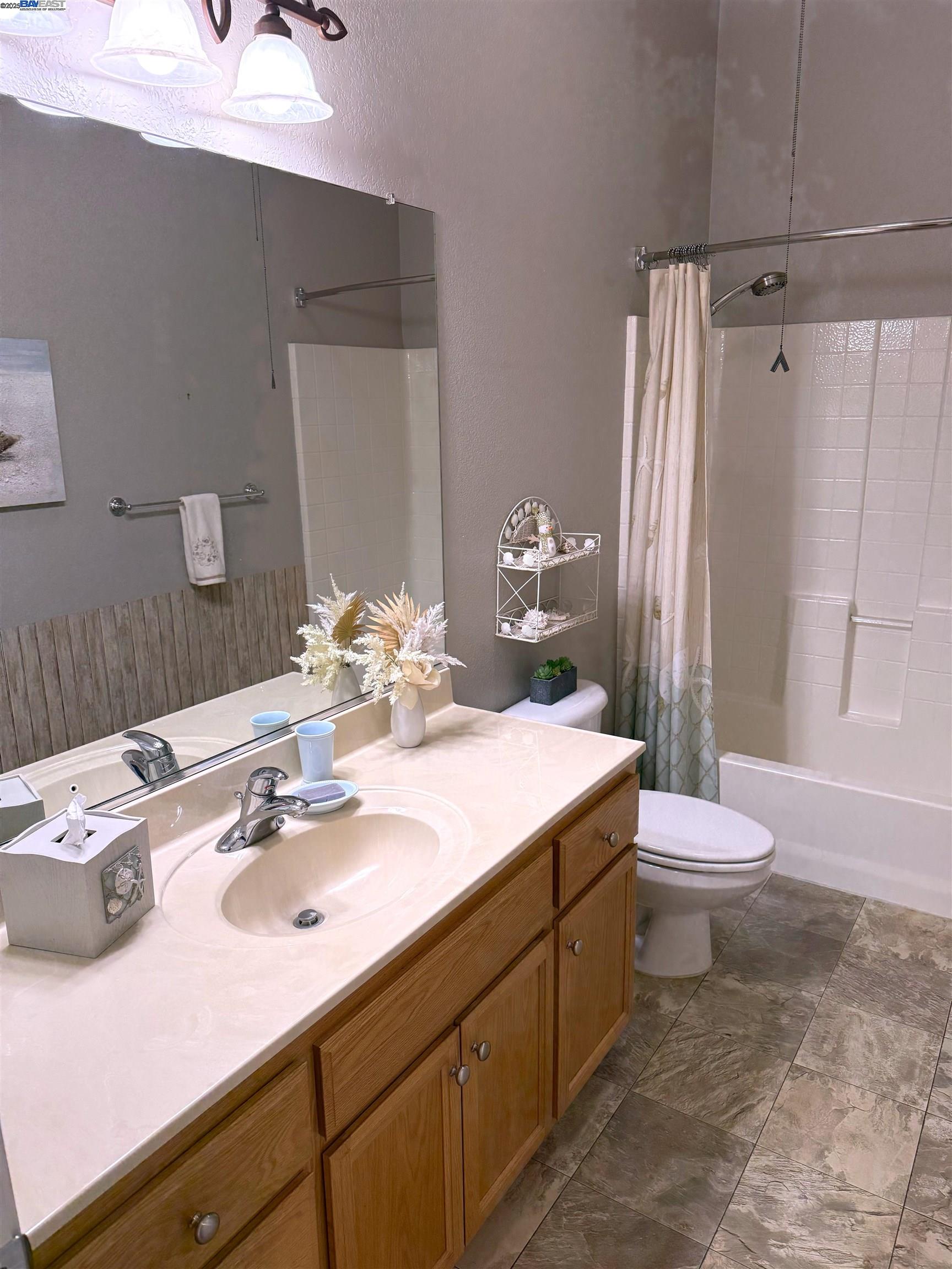 Detail Gallery Image 10 of 20 For 1349 Table Mountain Dr, Oakdale,  CA 95361 - 2 Beds | 2 Baths