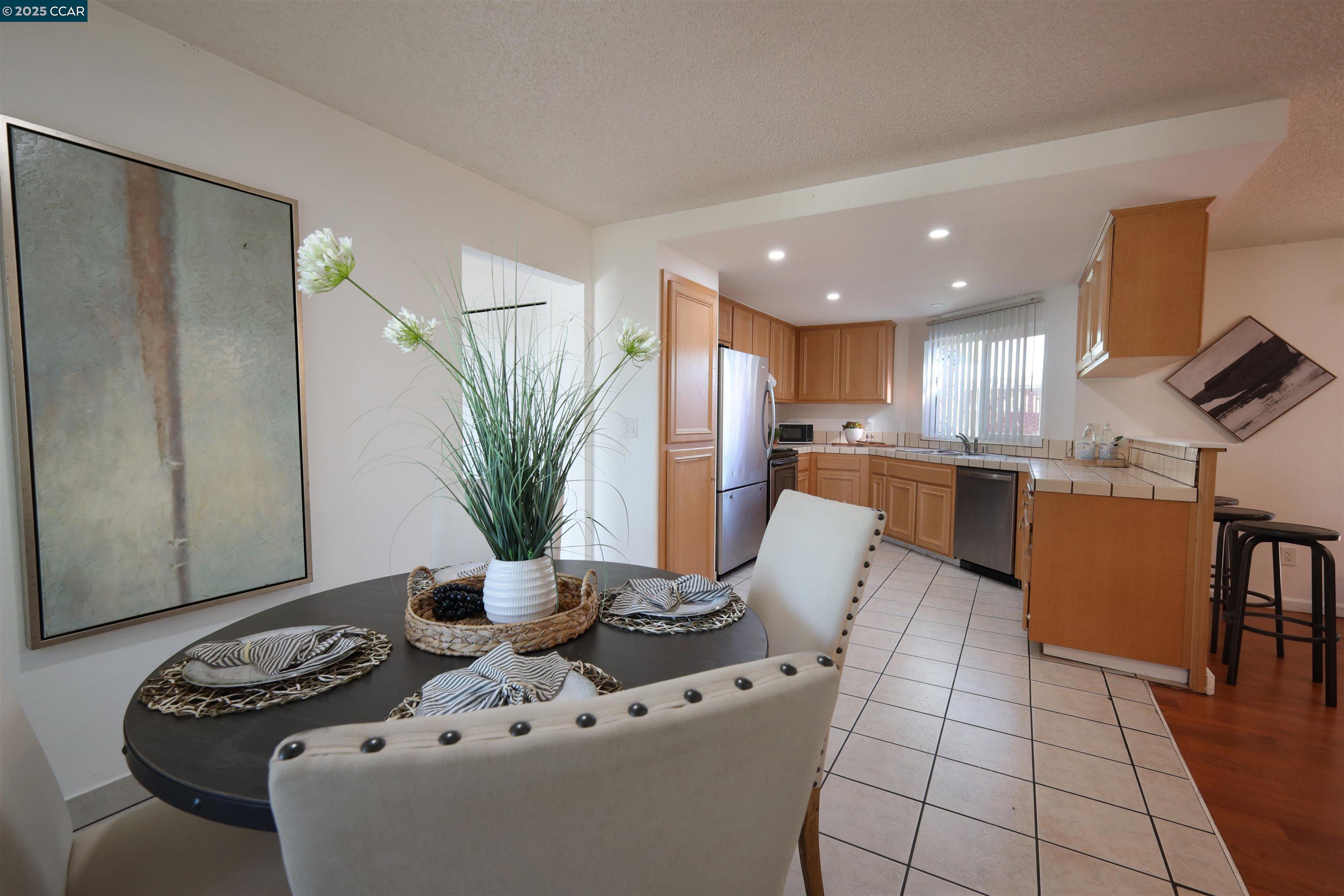 Detail Gallery Image 11 of 52 For 2105 Greenwood Pl, Pittsburg,  CA 94565 - 3 Beds | 2 Baths