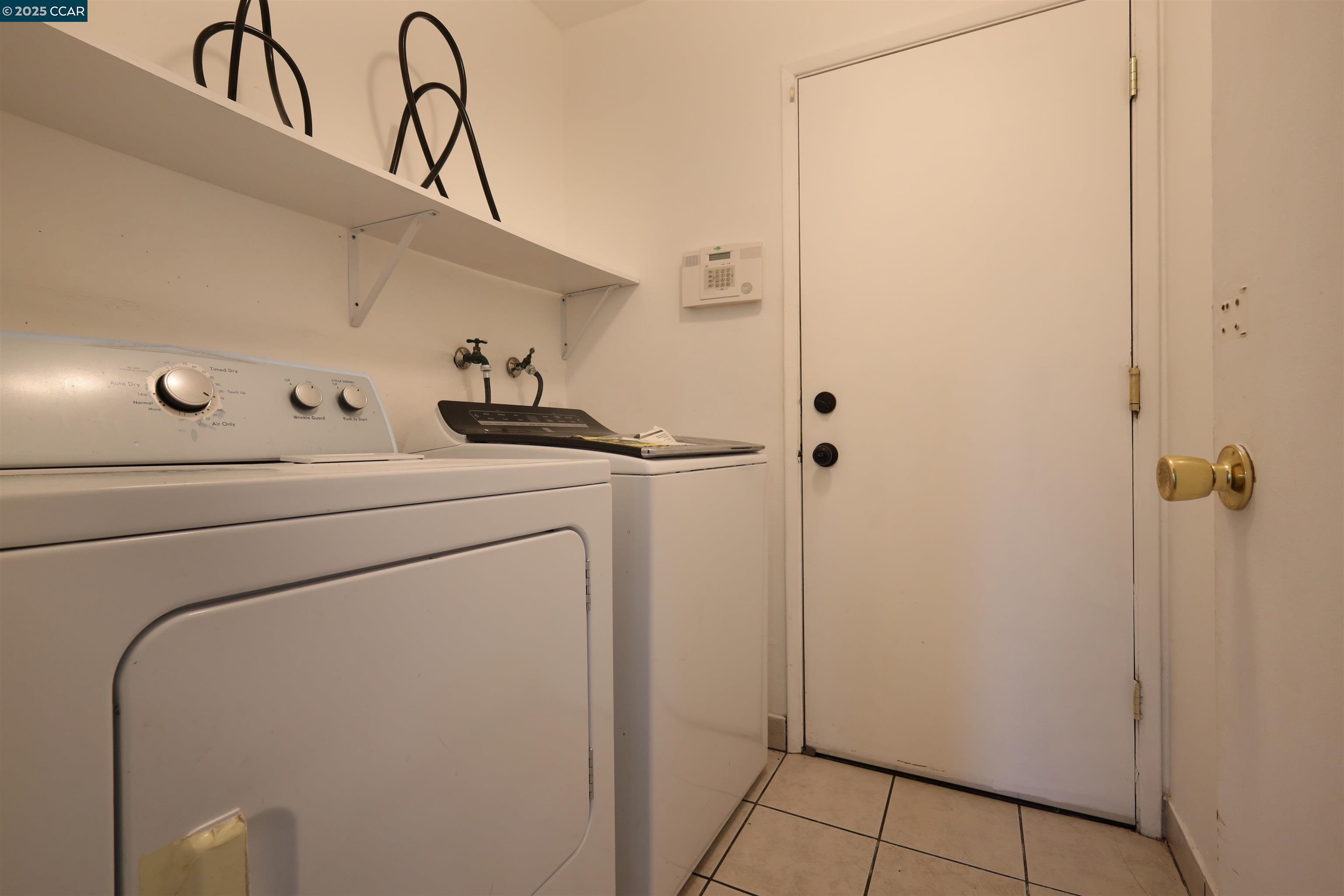 Detail Gallery Image 18 of 52 For 2105 Greenwood Pl, Pittsburg,  CA 94565 - 3 Beds | 2 Baths