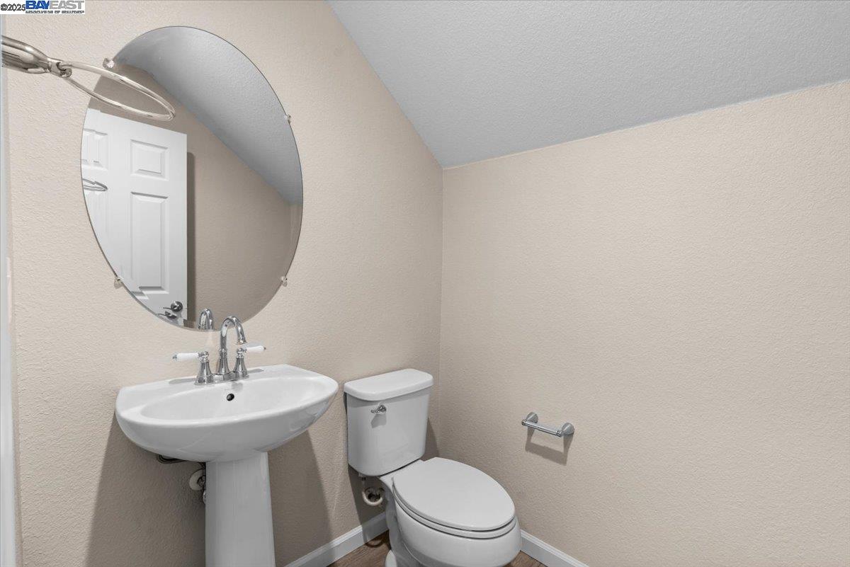 Detail Gallery Image 15 of 45 For 4384 Lennox Ln, Tracy,  CA 95377 - 3 Beds | 2/1 Baths