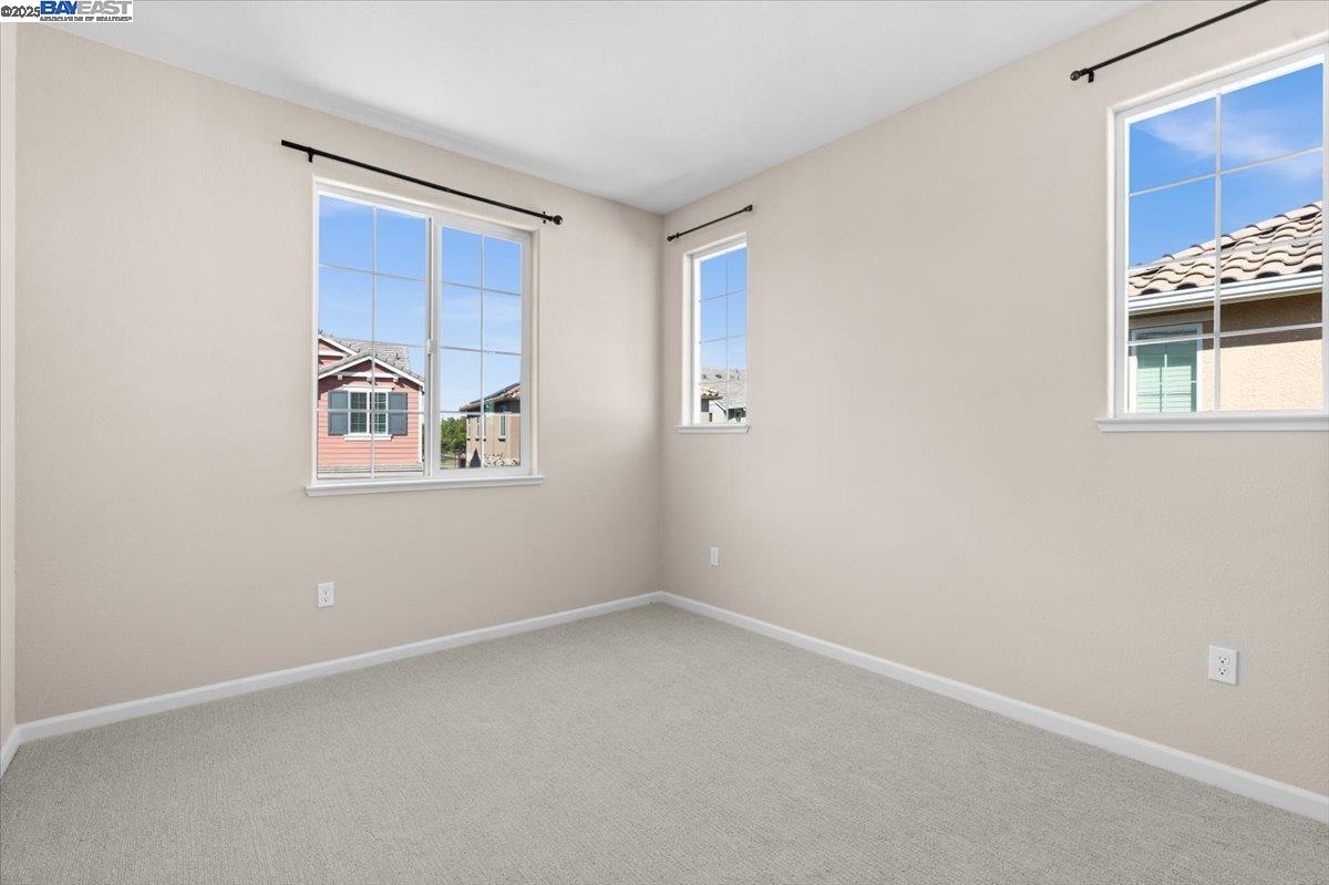 Detail Gallery Image 16 of 45 For 4384 Lennox Ln, Tracy,  CA 95377 - 3 Beds | 2/1 Baths