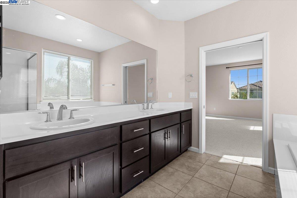 Detail Gallery Image 29 of 45 For 4384 Lennox Ln, Tracy,  CA 95377 - 3 Beds | 2/1 Baths