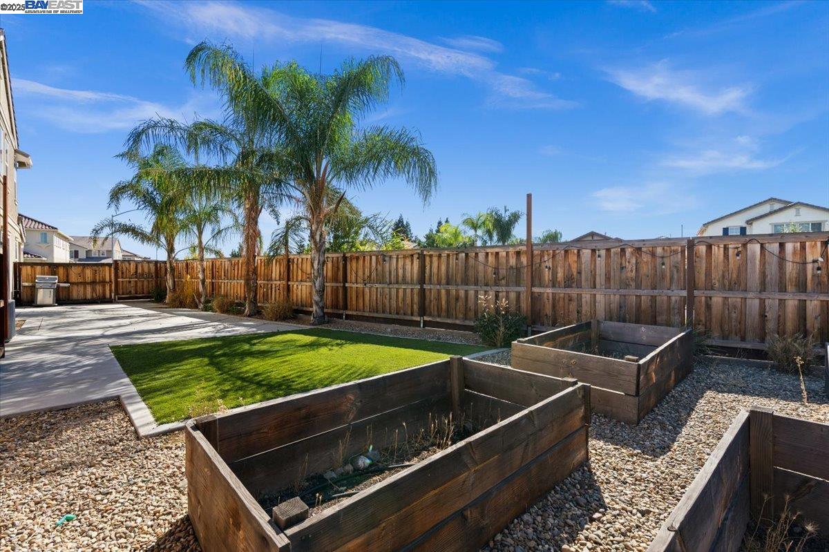 Detail Gallery Image 32 of 45 For 4384 Lennox Ln, Tracy,  CA 95377 - 3 Beds | 2/1 Baths